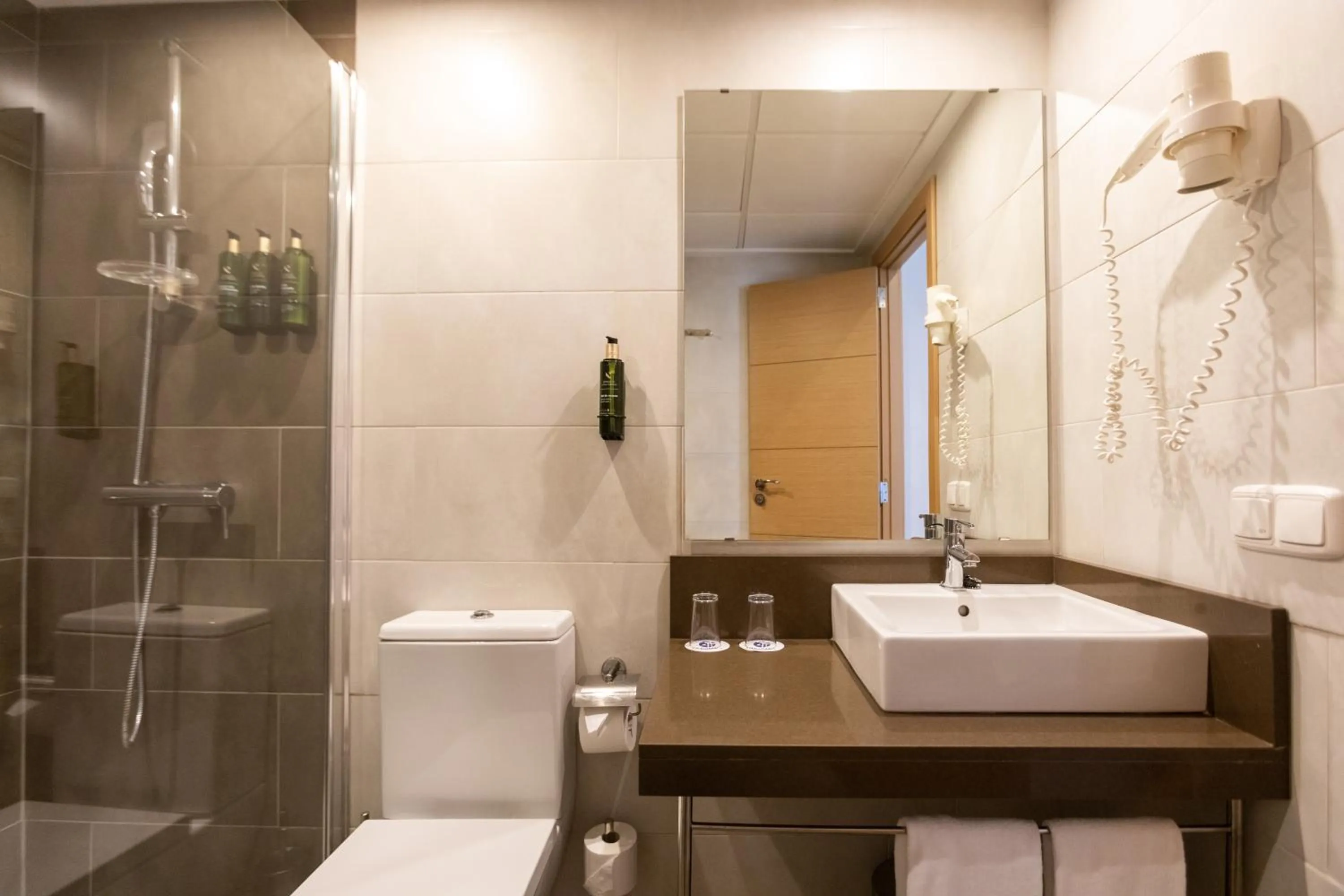 Shower in Ona Palmira Paguera