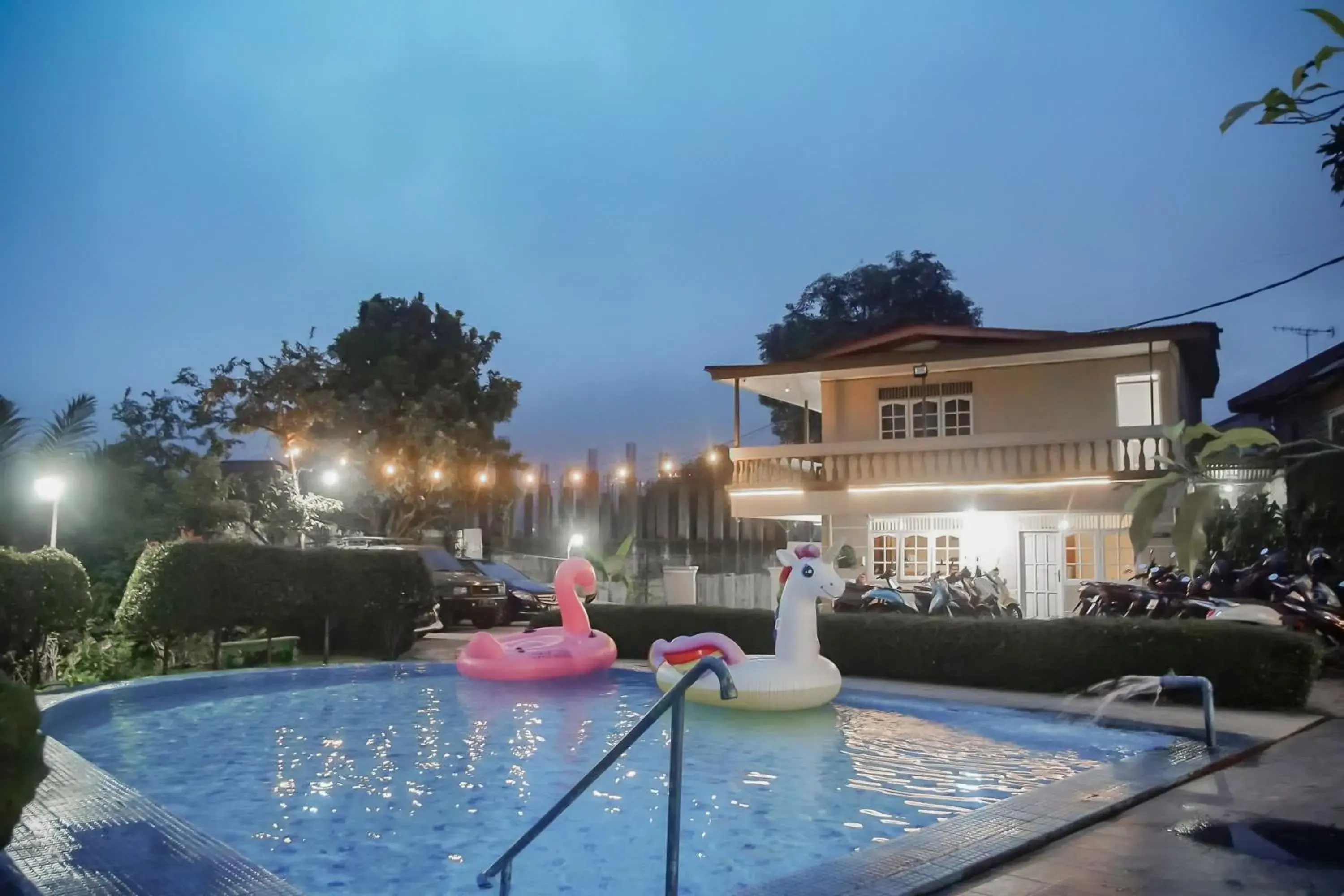 RedDoorz near Taman Safari 2 RedDoorz near Taman Safari 2