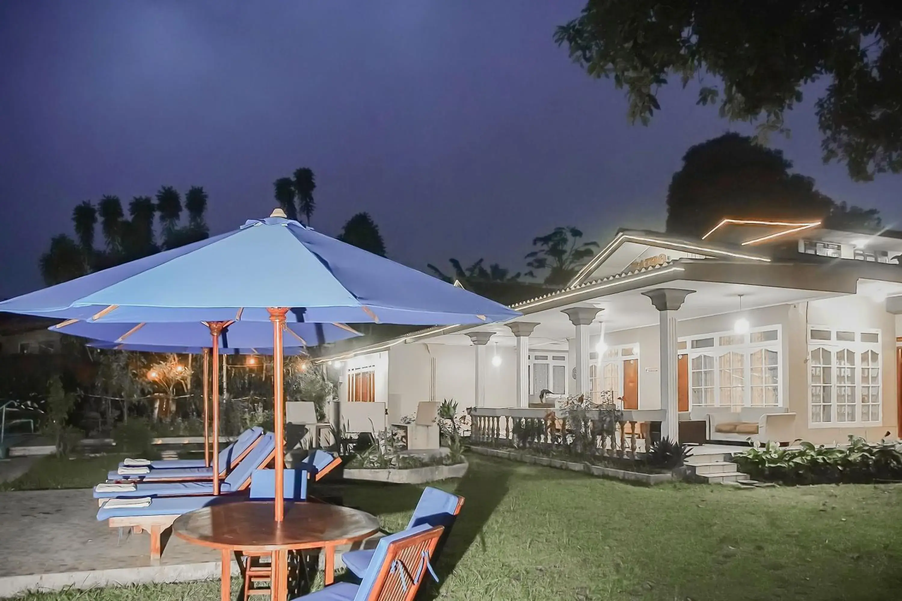 Property building in RedDoorz near Taman Safari 2 Property building in RedDoorz near Taman Safari 2