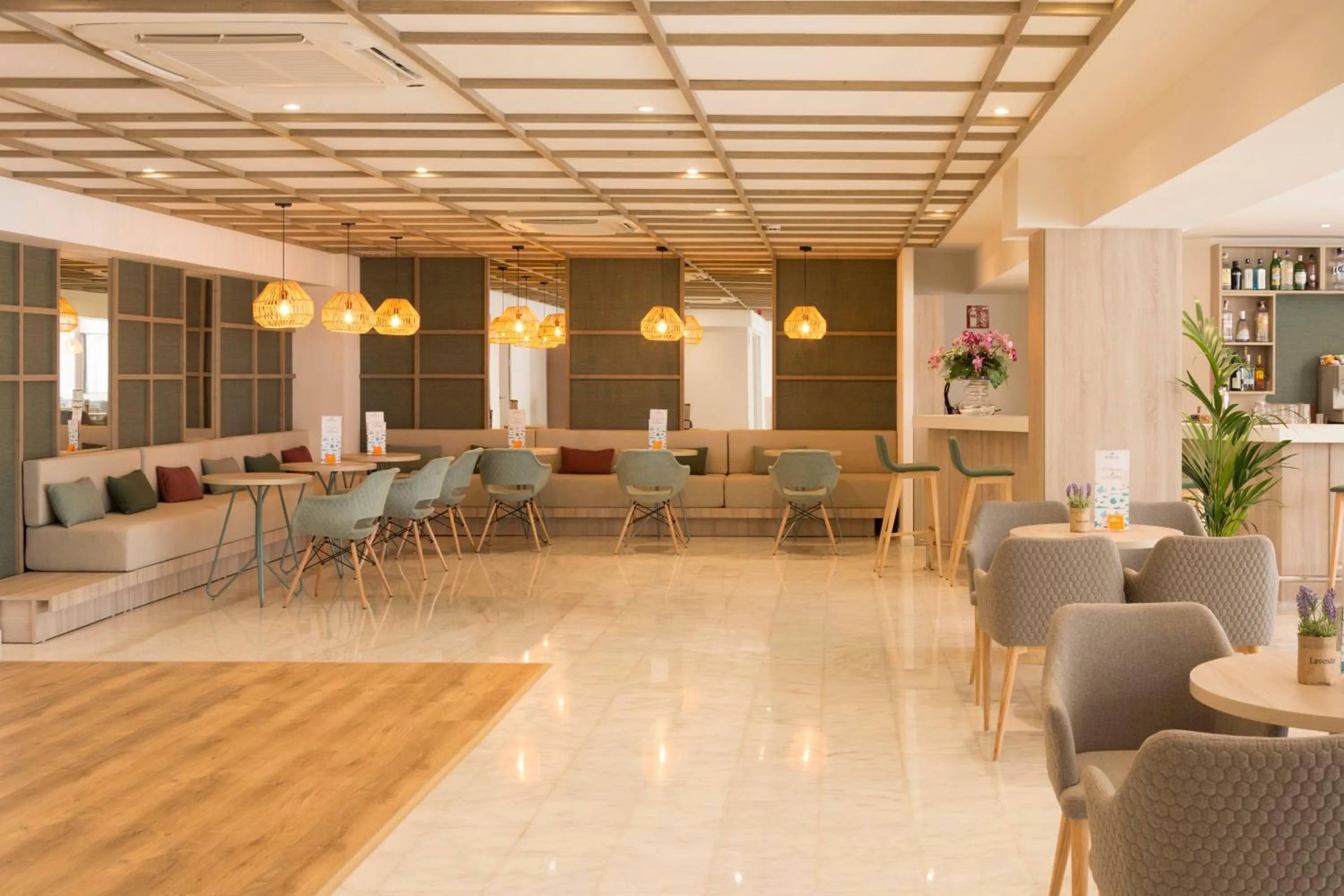 Restaurant/places to eat in HSM Solivera