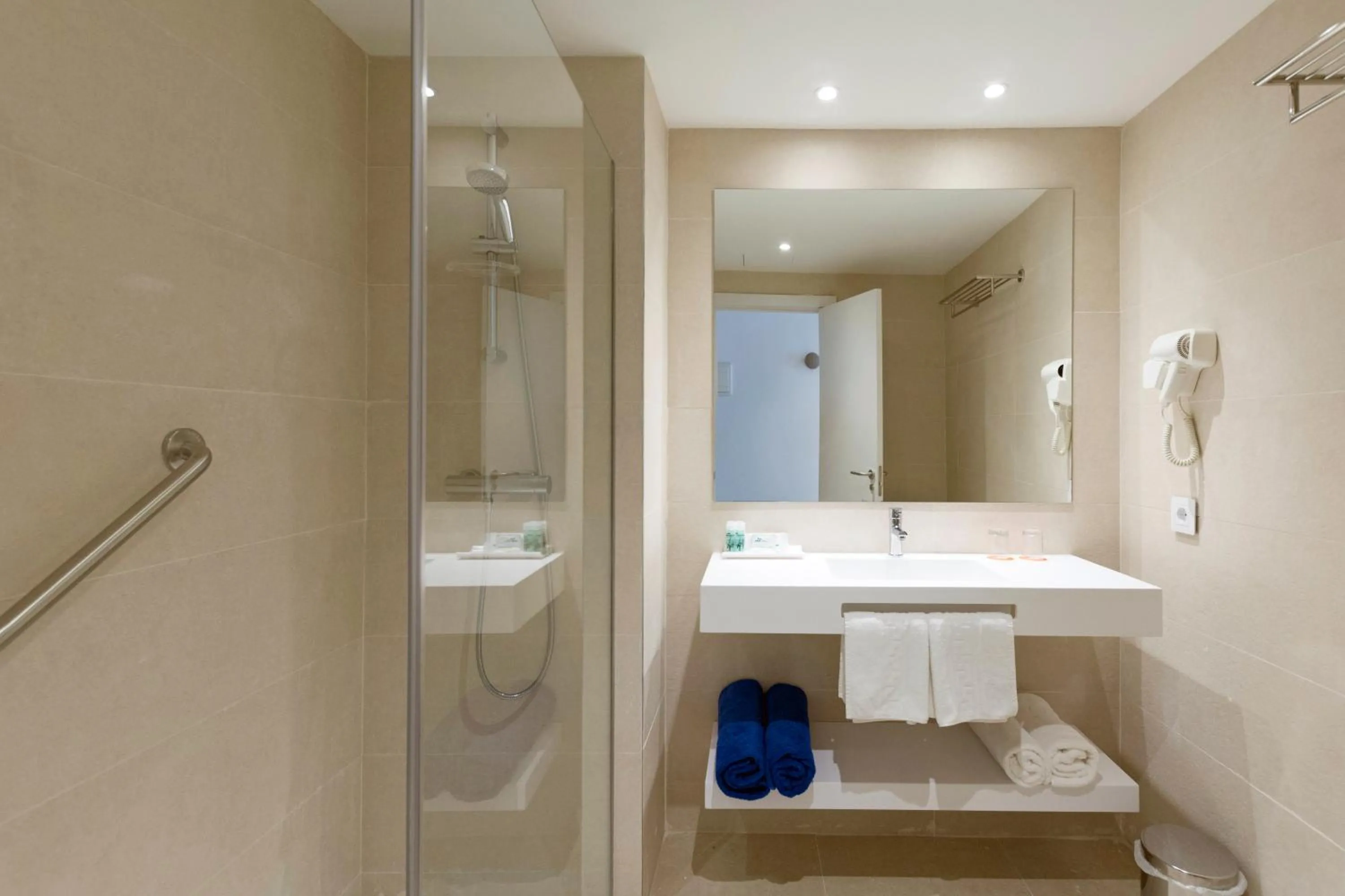 Bathroom in HSM Solivera