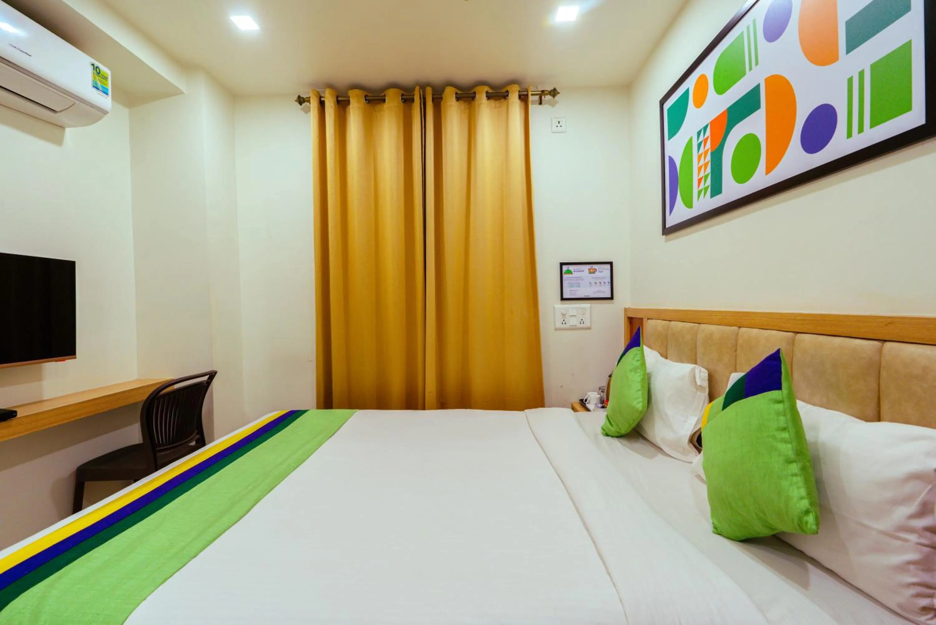 Bedroom, Bed in Treebo Elmas Grand