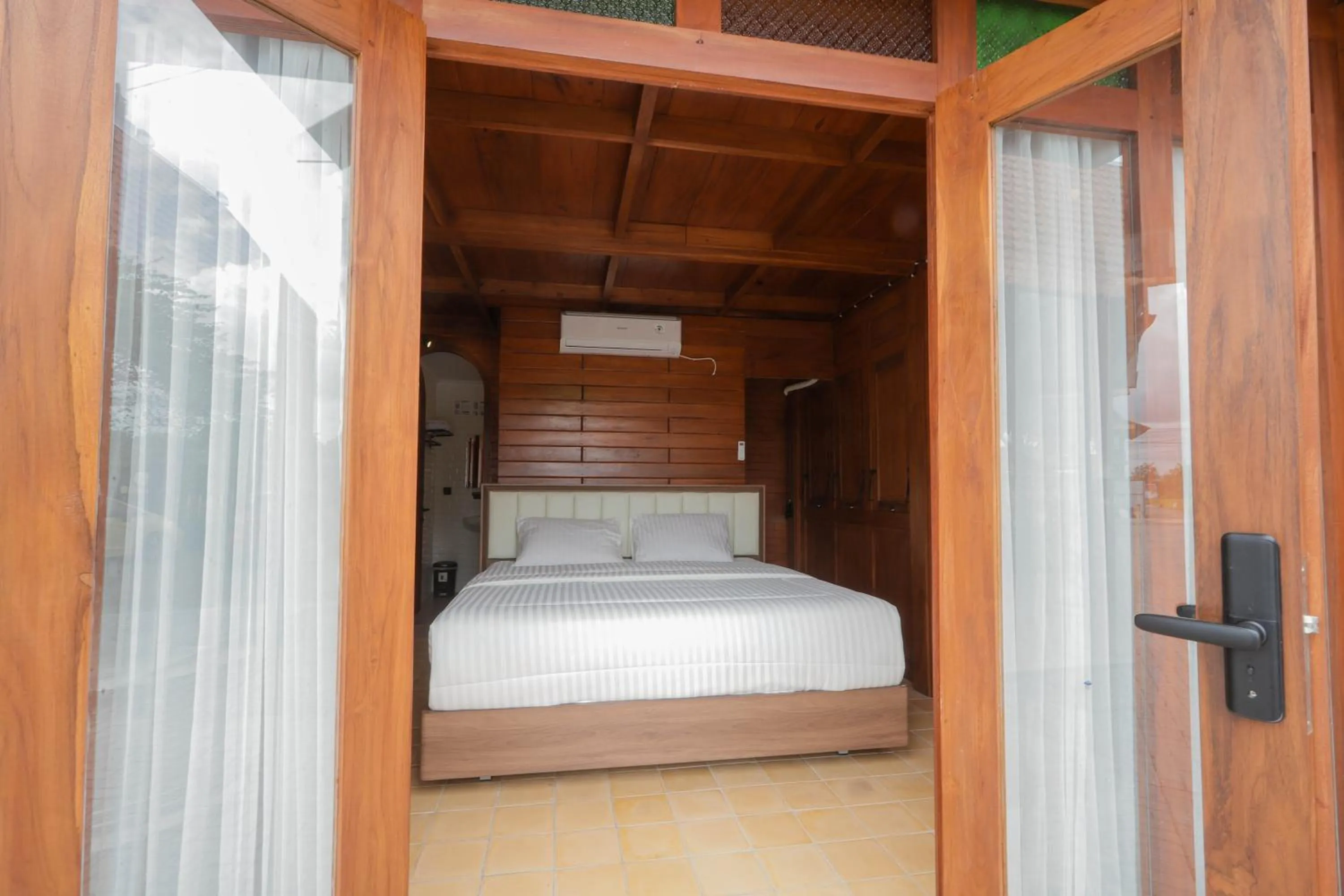 Bed in d' Omah Afi 1