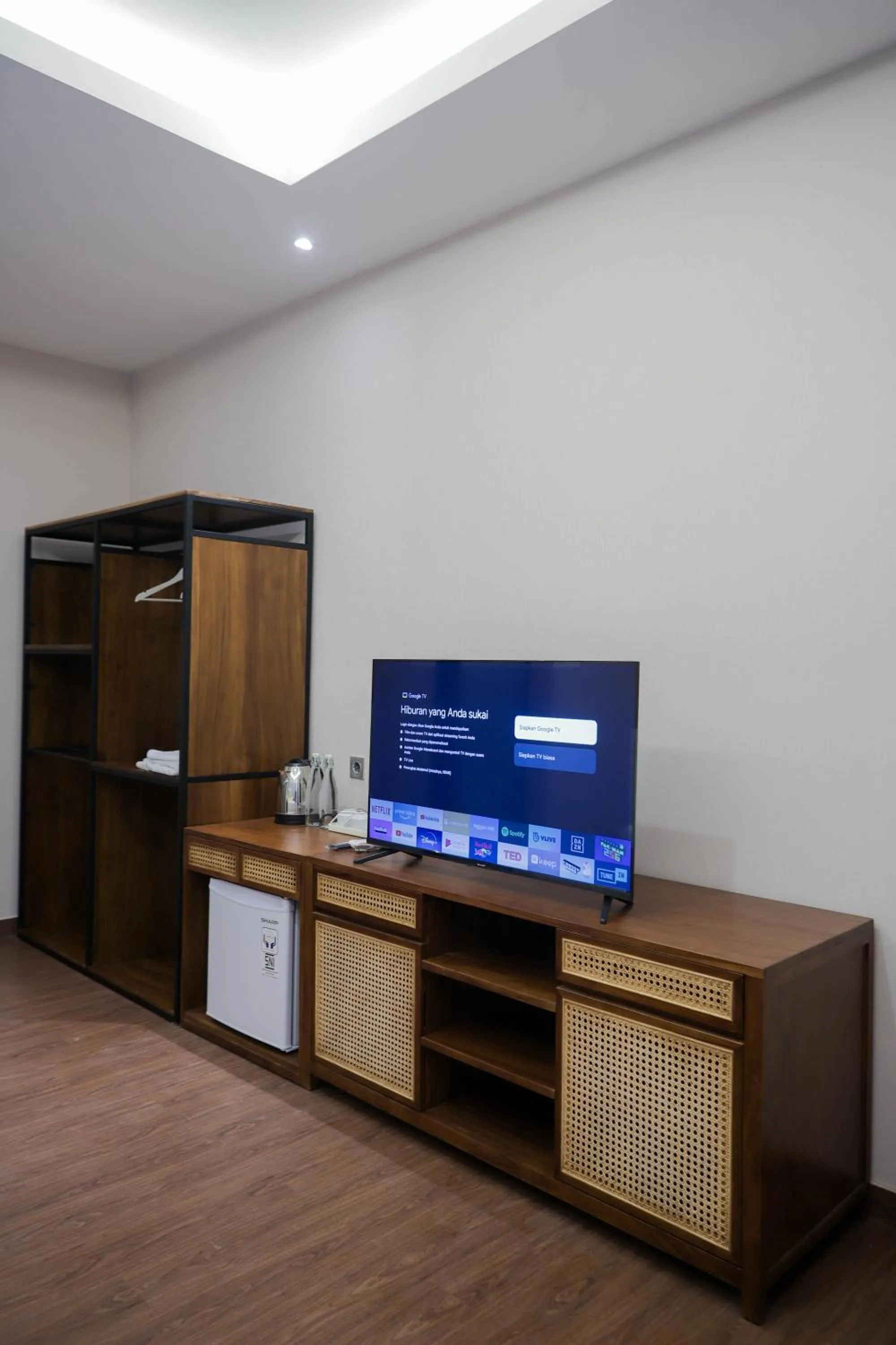 TV and multimedia in d' Omah Afi 1