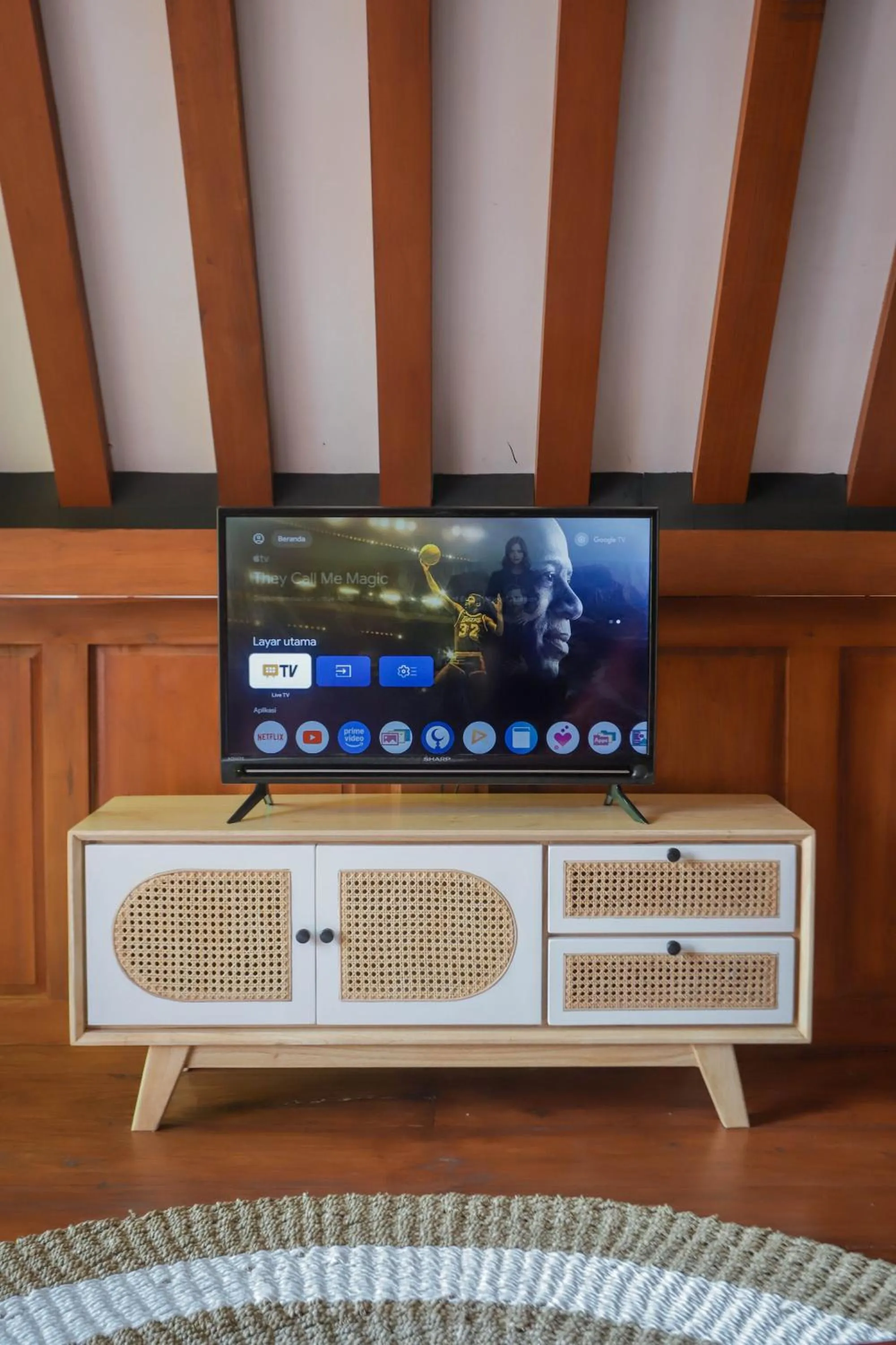 TV and multimedia in d' Omah Afi 1