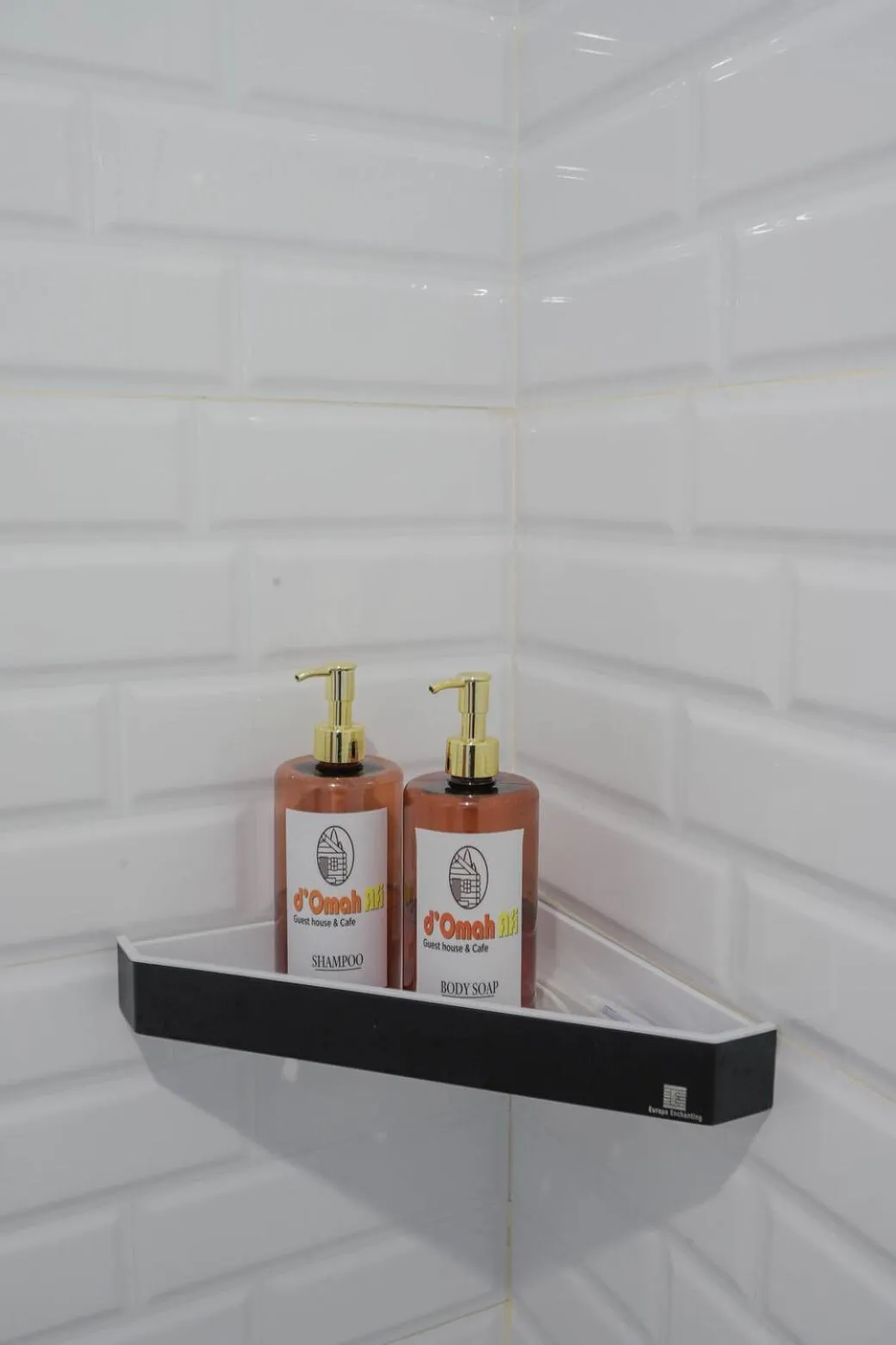 Bathroom in d' Omah Afi 1