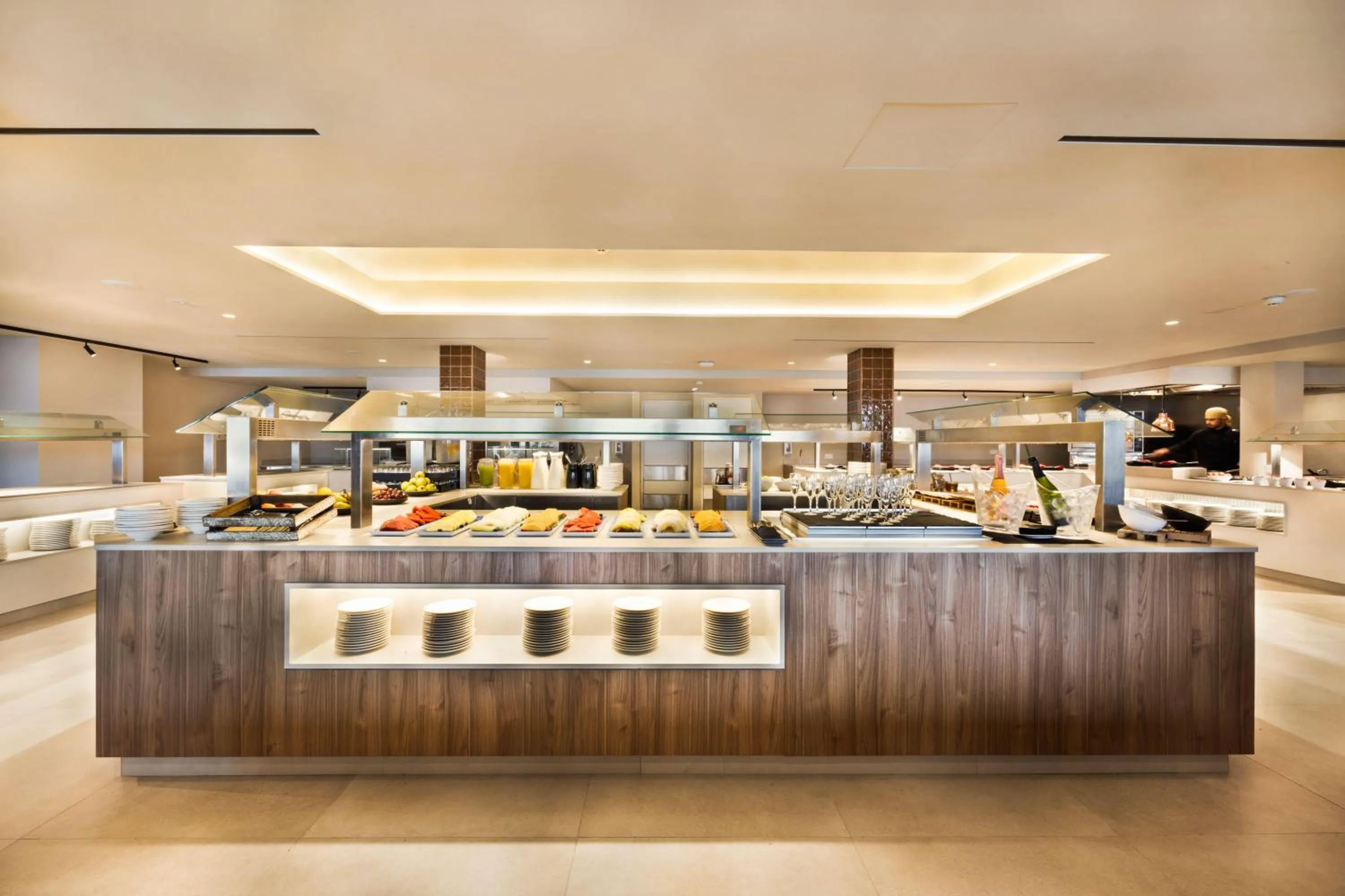 Restaurant/places to eat in Inmood Aucanada 4 Sup - Adults Only