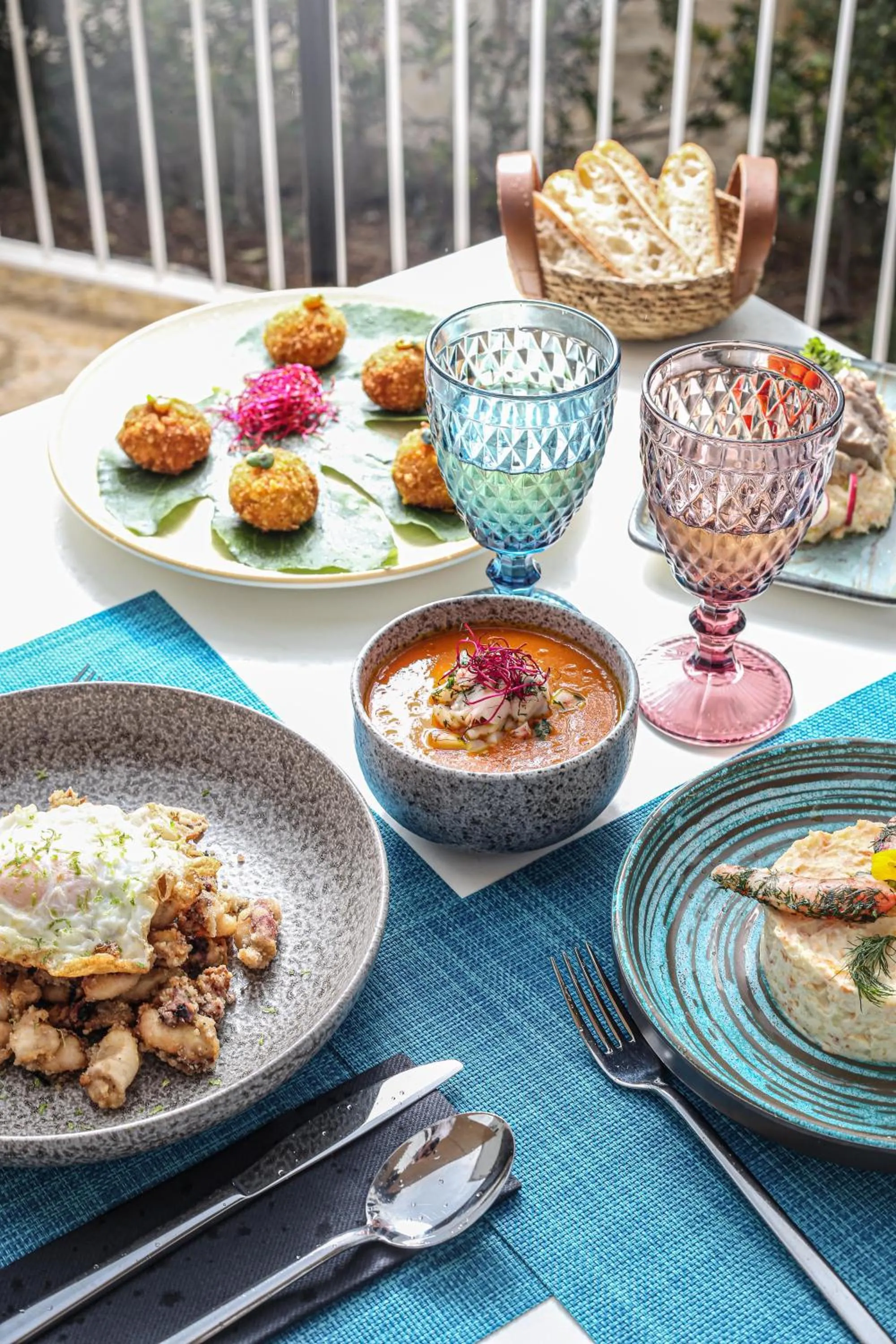 Restaurant/places to eat in Inmood Aucanada 4 Sup - Adults Only