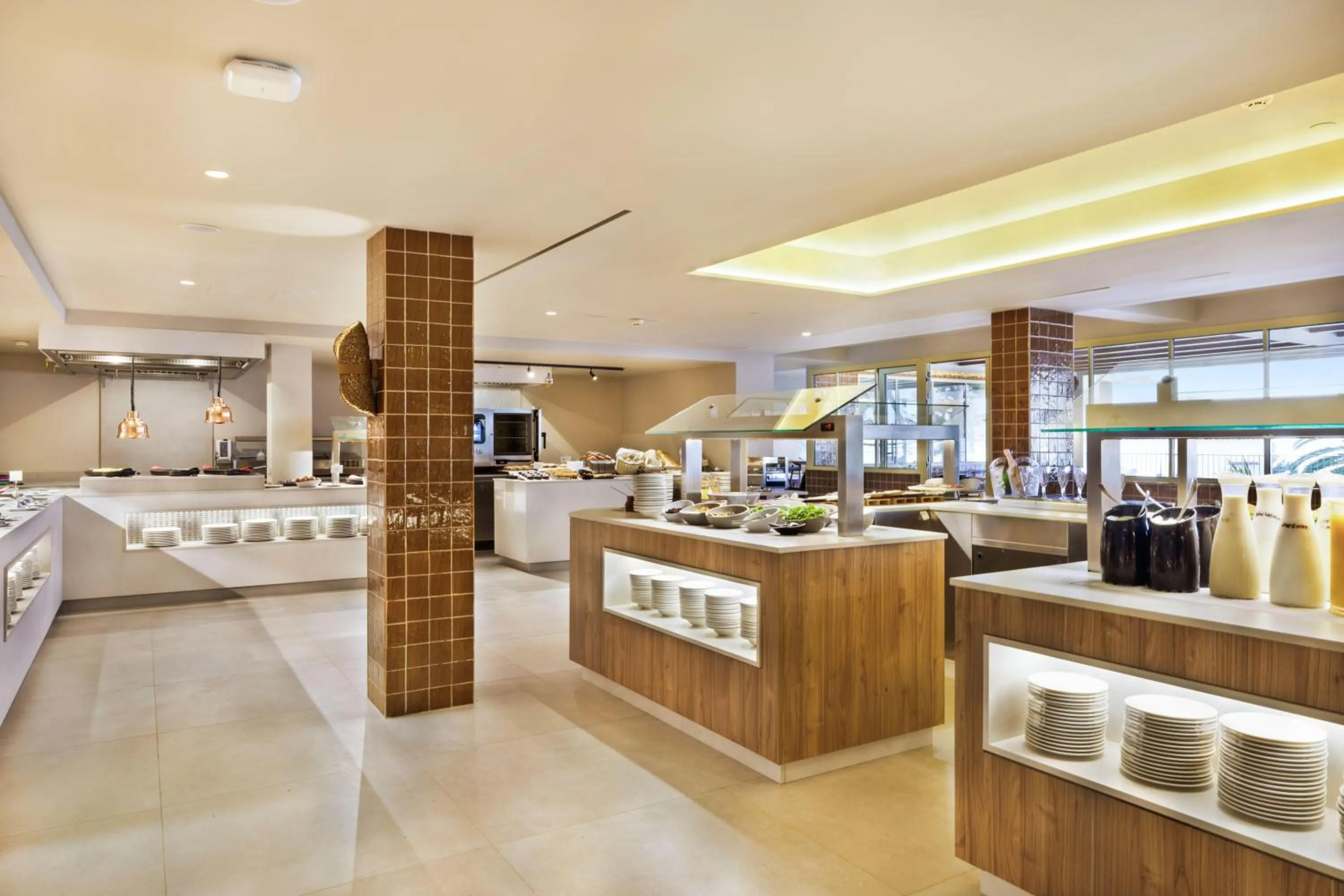 Lounge or bar in Inmood Aucanada 4 Sup - Adults Only