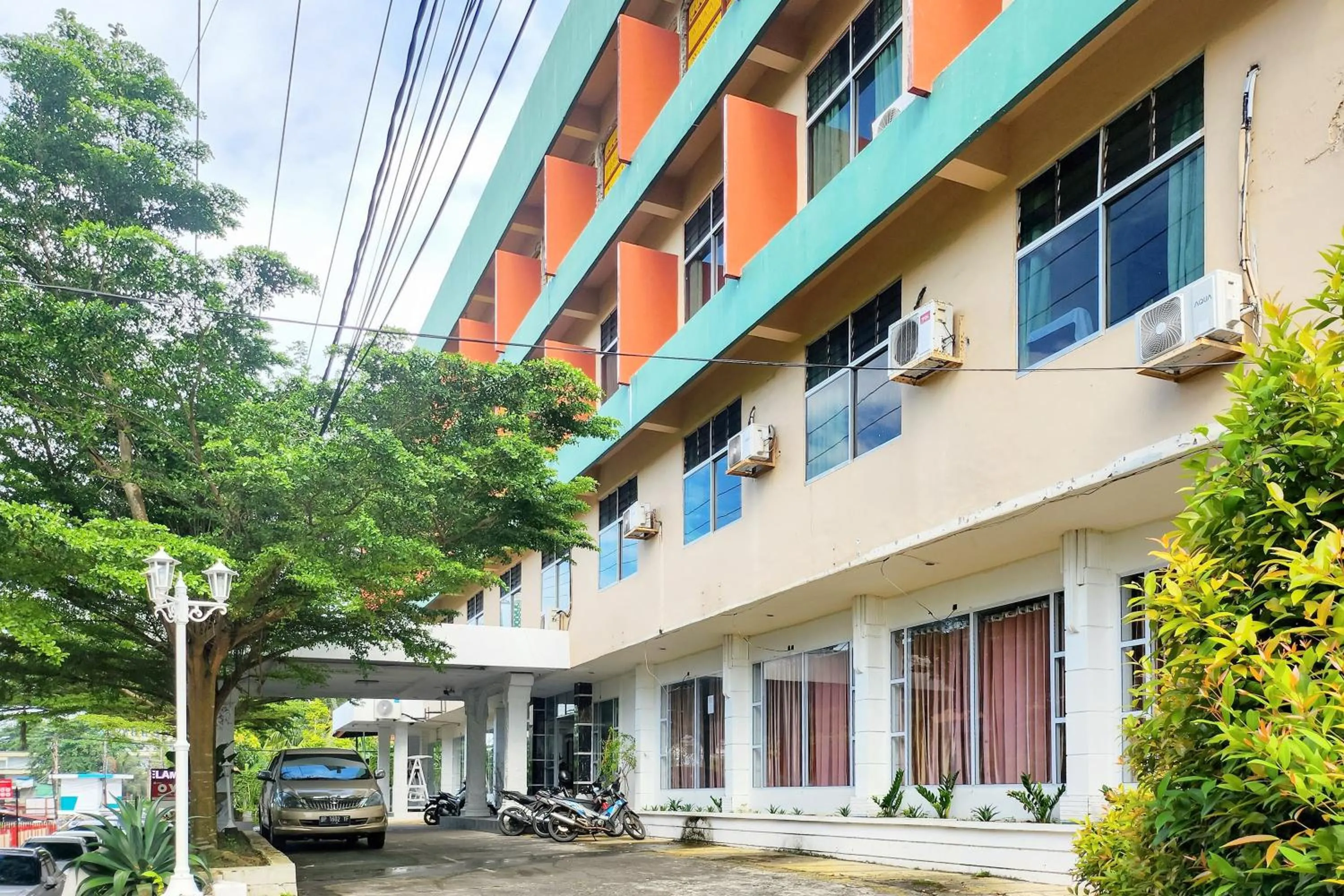 Property building in RedDoorz Near Pelabuhan Sri Bintan Pura Tanjungpinang