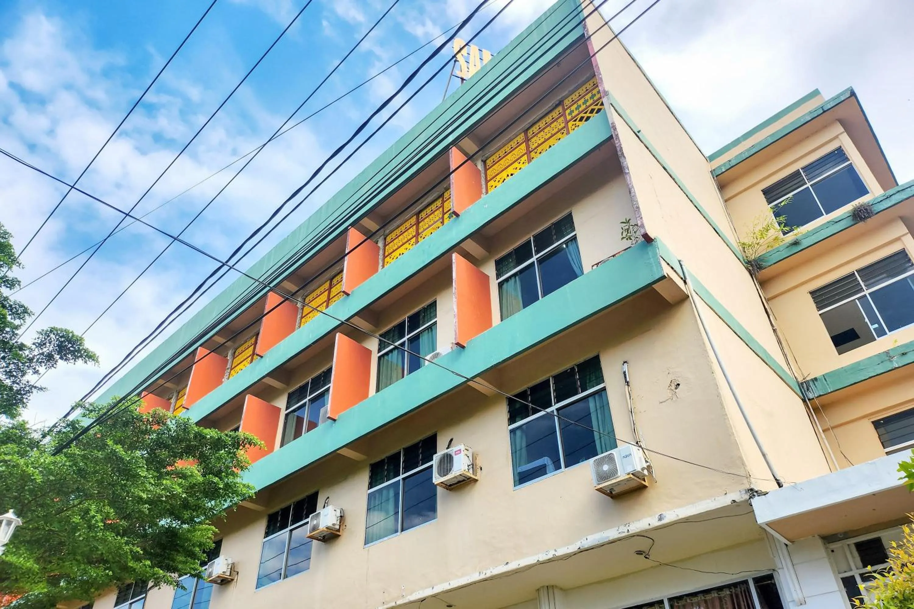 Property building in RedDoorz Near Pelabuhan Sri Bintan Pura Tanjungpinang