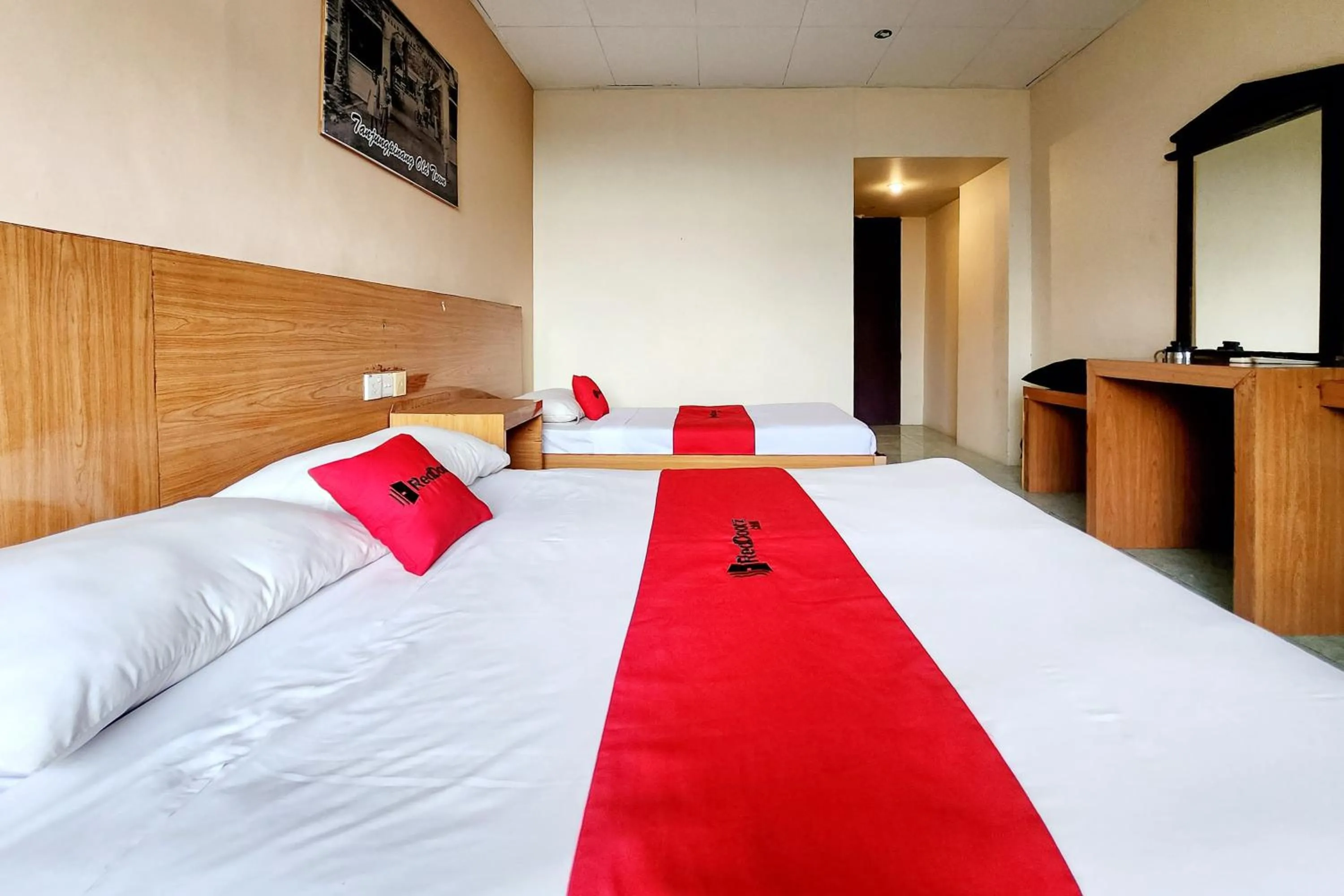 Bedroom, Bed in RedDoorz Near Pelabuhan Sri Bintan Pura Tanjungpinang