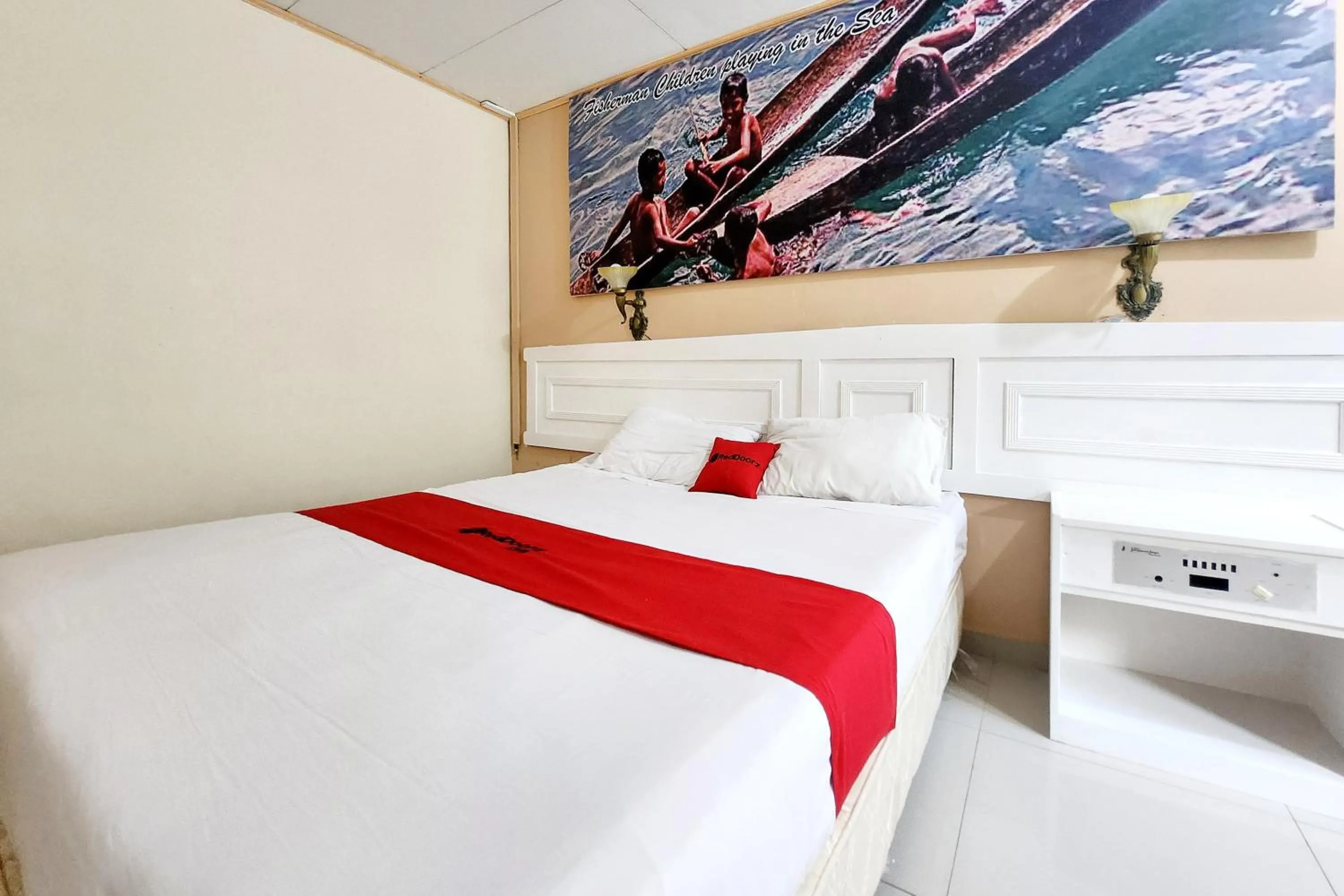 Bedroom, Bed in RedDoorz Near Pelabuhan Sri Bintan Pura Tanjungpinang