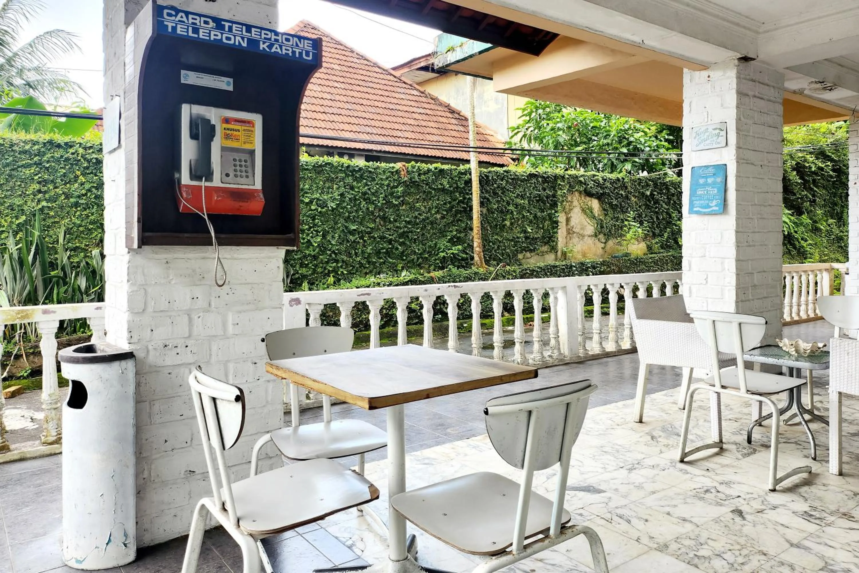 Restaurant/places to eat in RedDoorz Near Pelabuhan Sri Bintan Pura Tanjungpinang