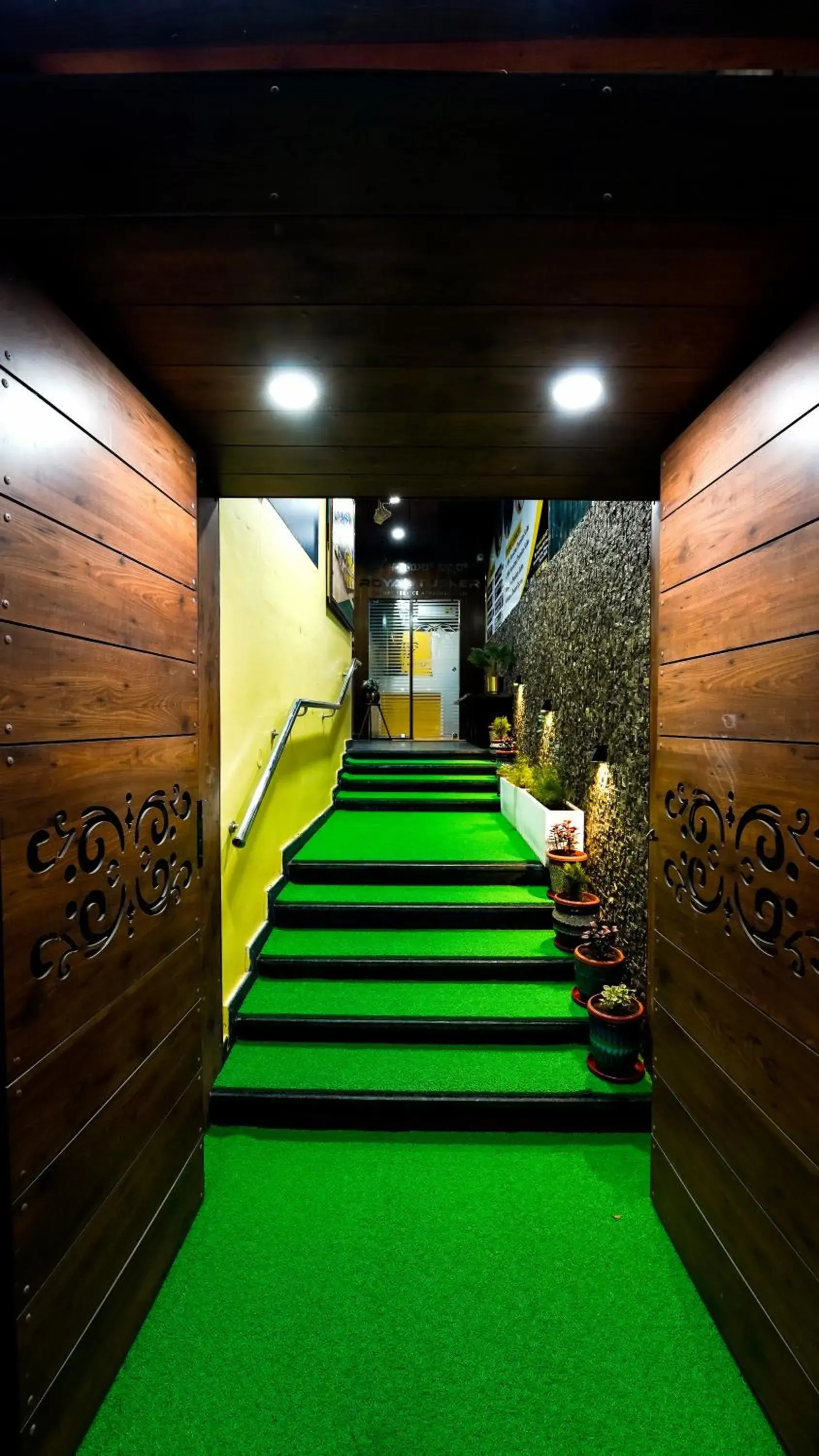 Facade/entrance in Royal Tusker Luxury Service Apartments Facade/entrance in Royal Tusker Luxury Service Apartments