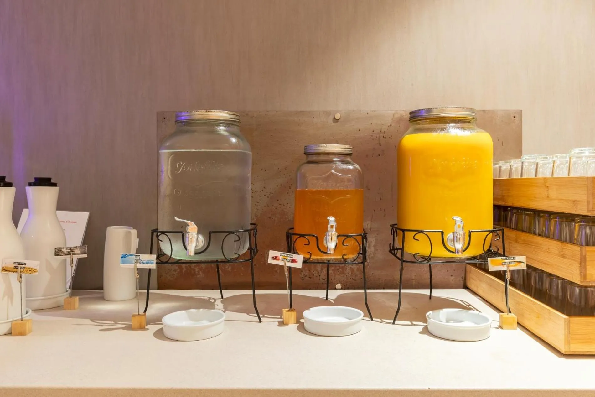 Buffet breakfast in Acta Sant Just