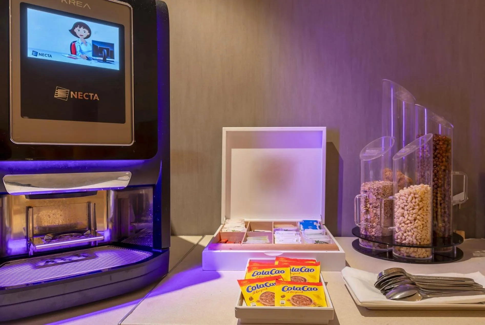 Breakfast in Acta Sant Just