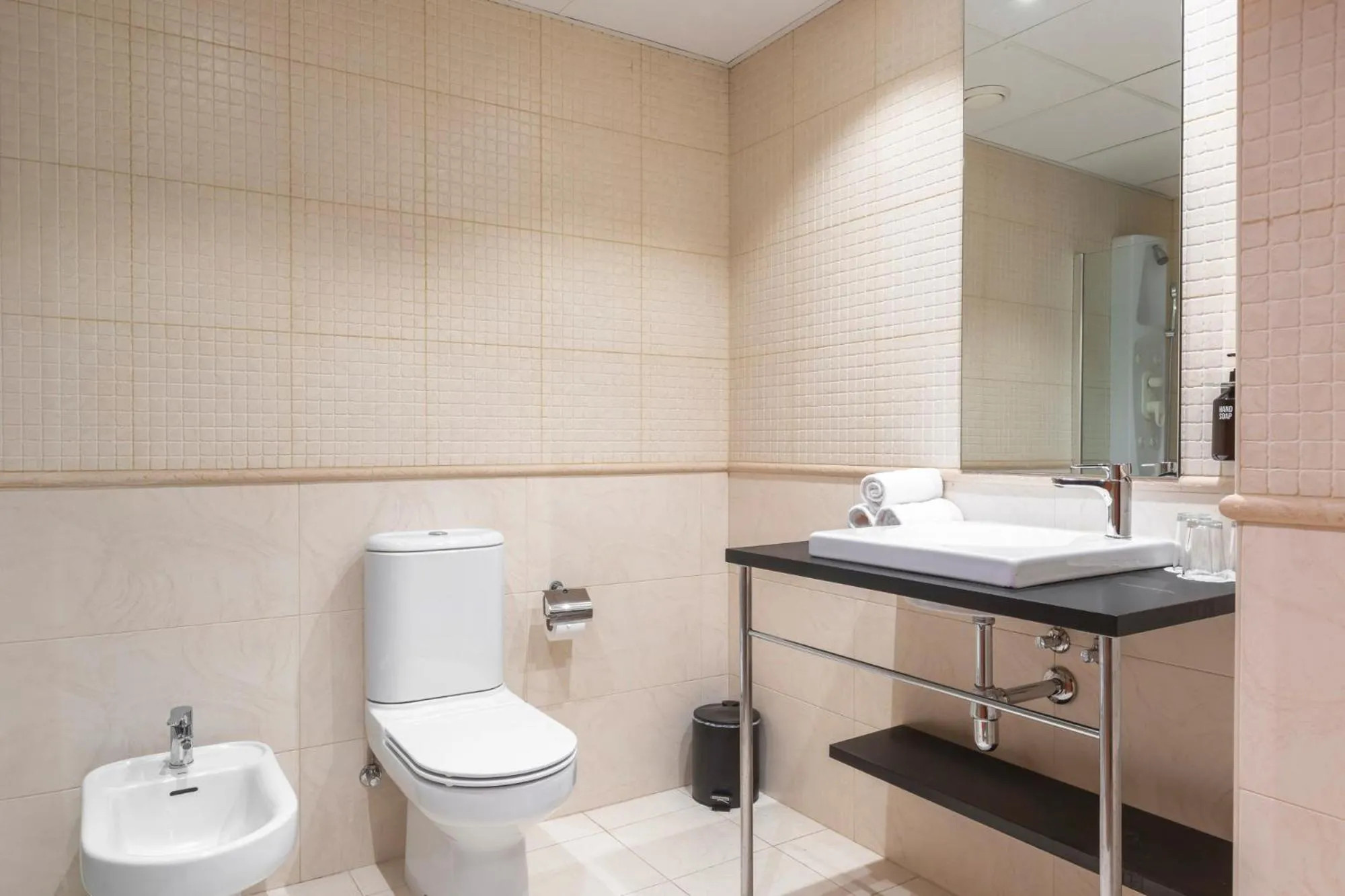 Toilet in Acta Sant Just