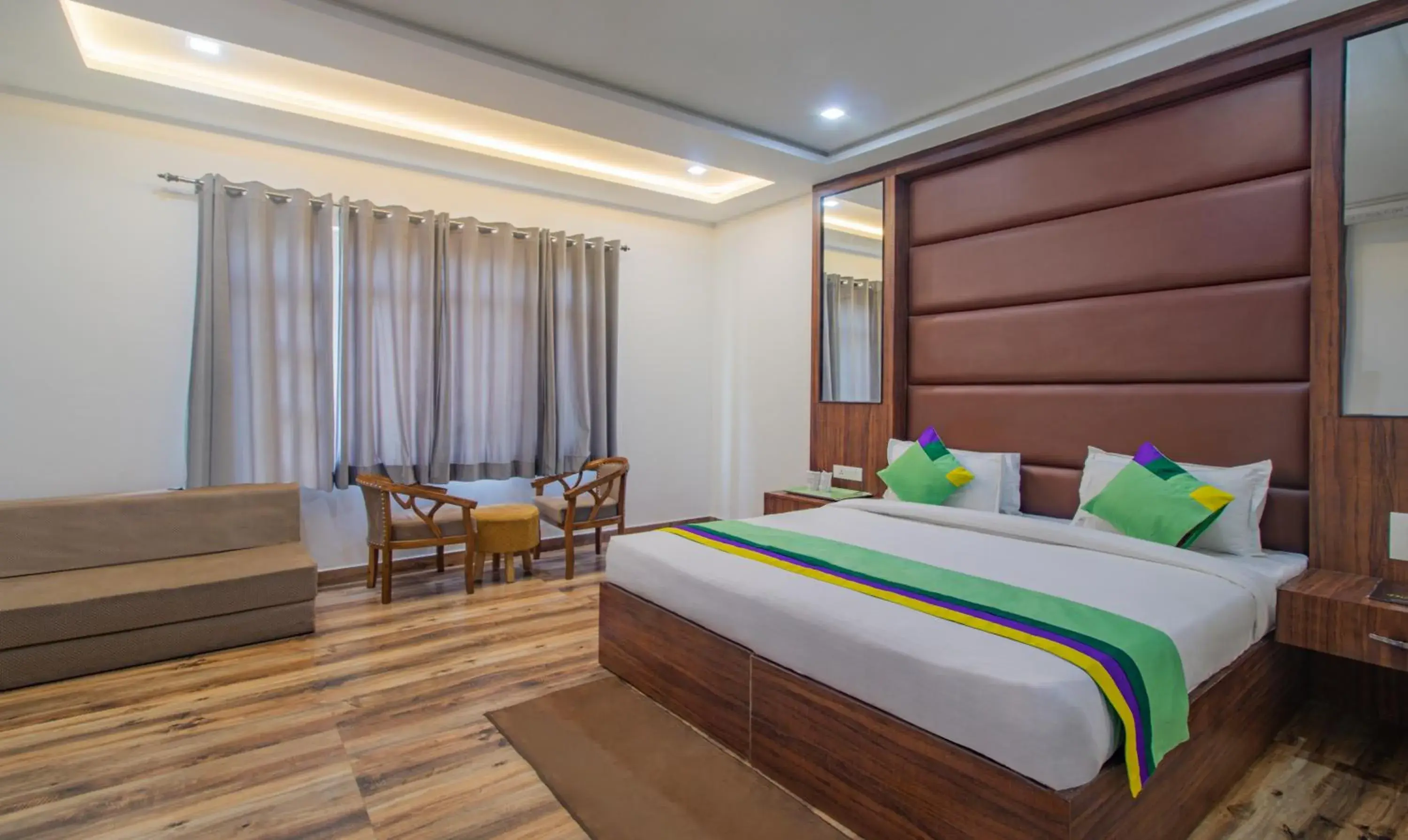 Bedroom, Bed in Treebo The Empire Near Taj Mahal Agra Bedroom, Bed in Treebo The Empire Near Taj Mahal Agra