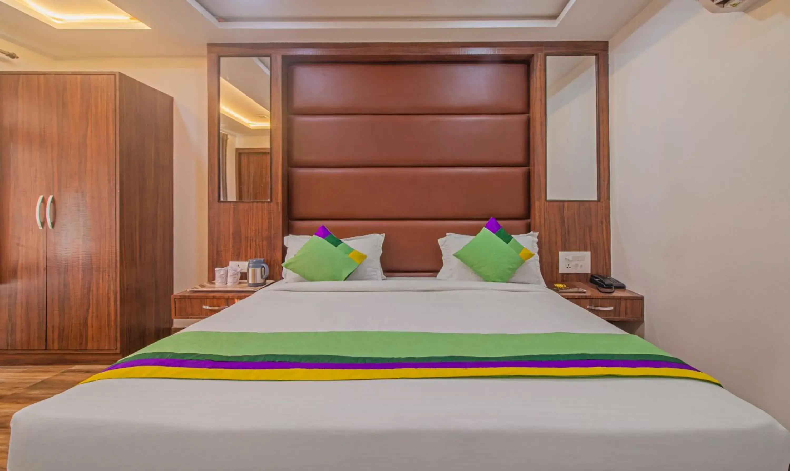 Bedroom, Bed in Treebo The Empire Near Taj Mahal Agra Bedroom, Bed in Treebo The Empire Near Taj Mahal Agra