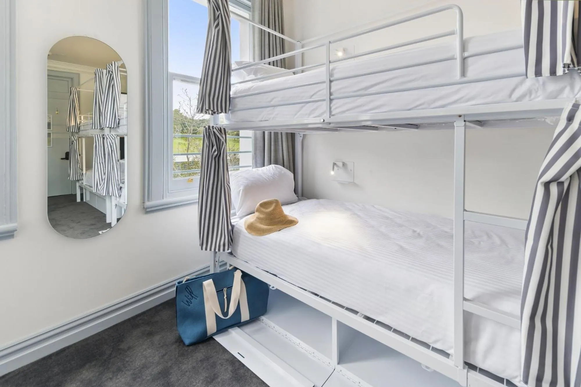 bunk bed, Bed in The Pacific House