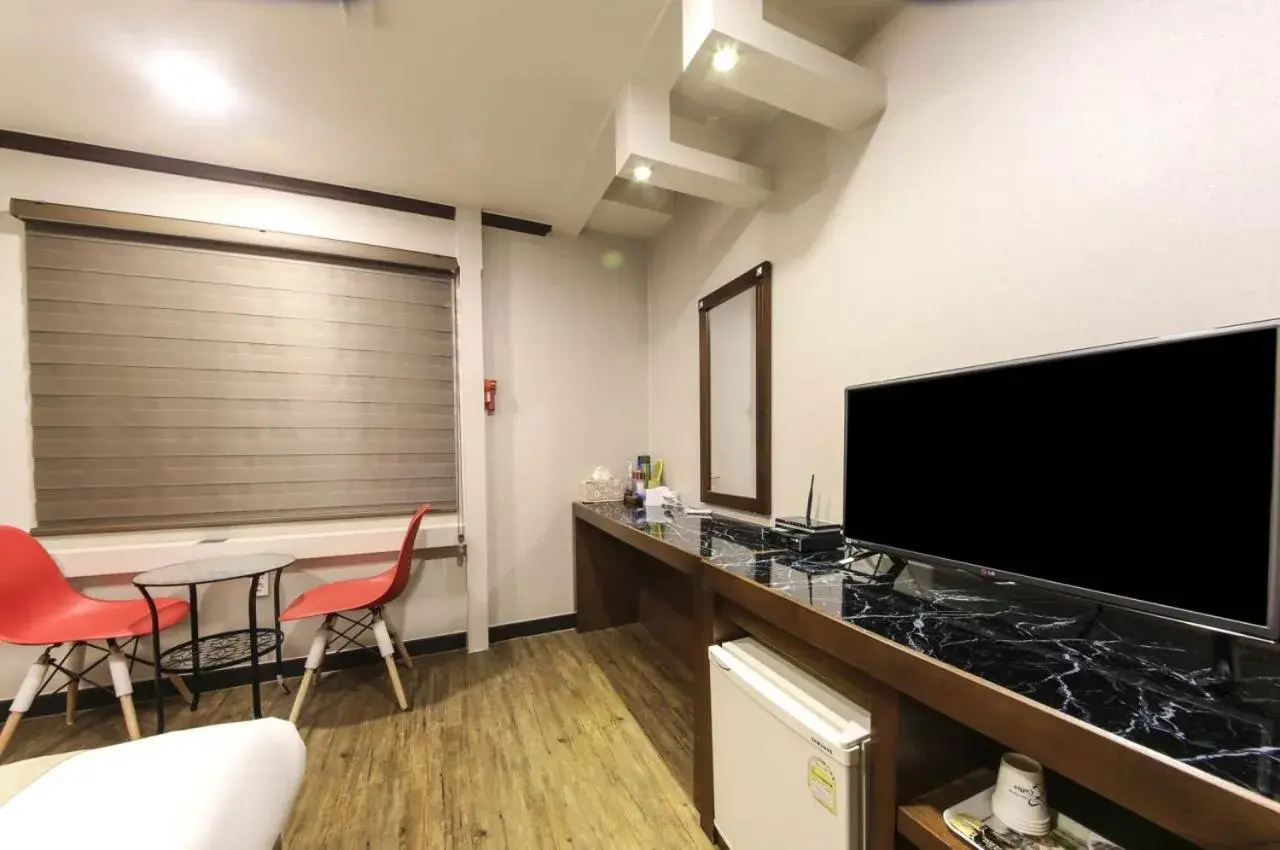 Opera Motel Opera Motel