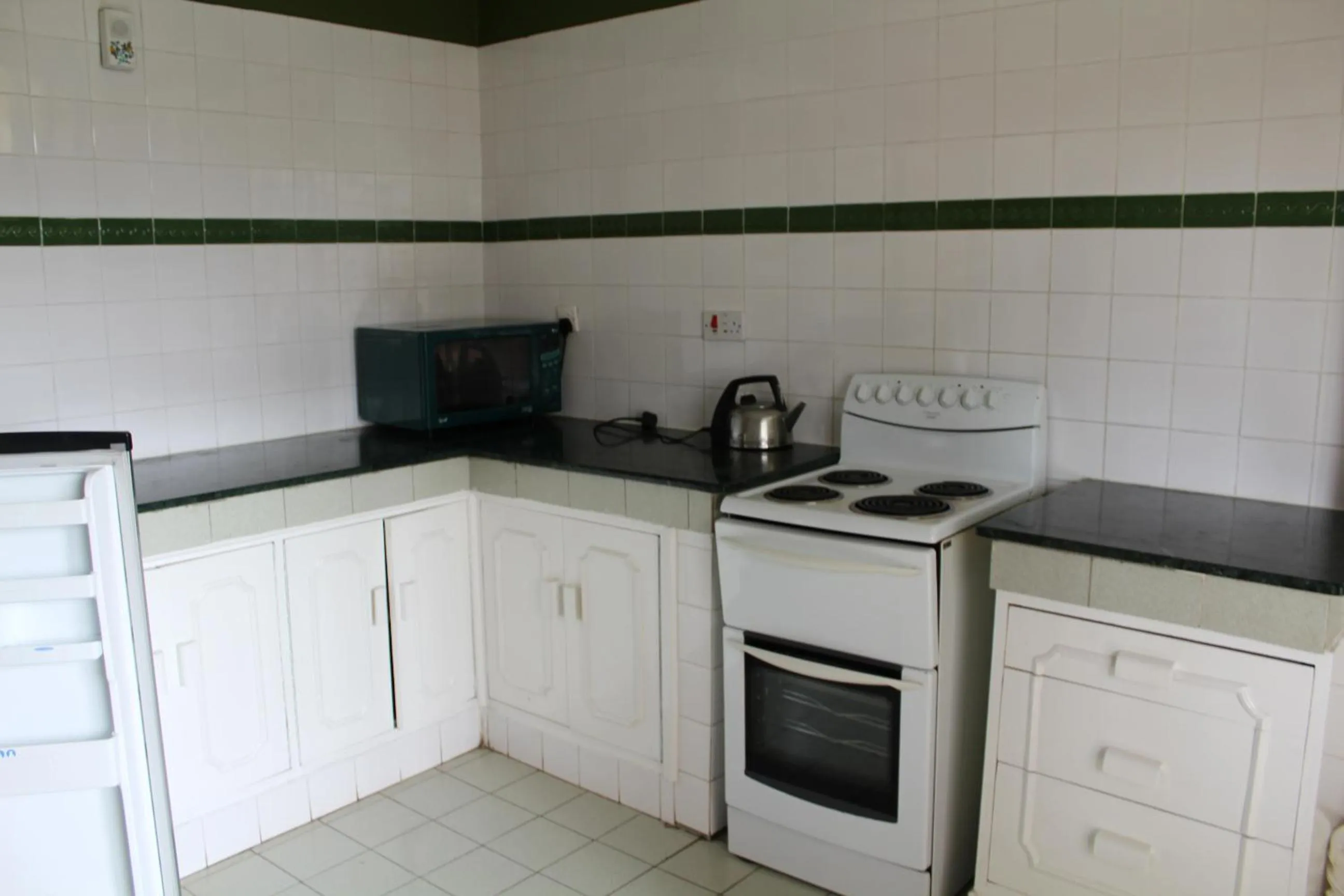 Kitchen or kitchenette in Hillpark Hotel