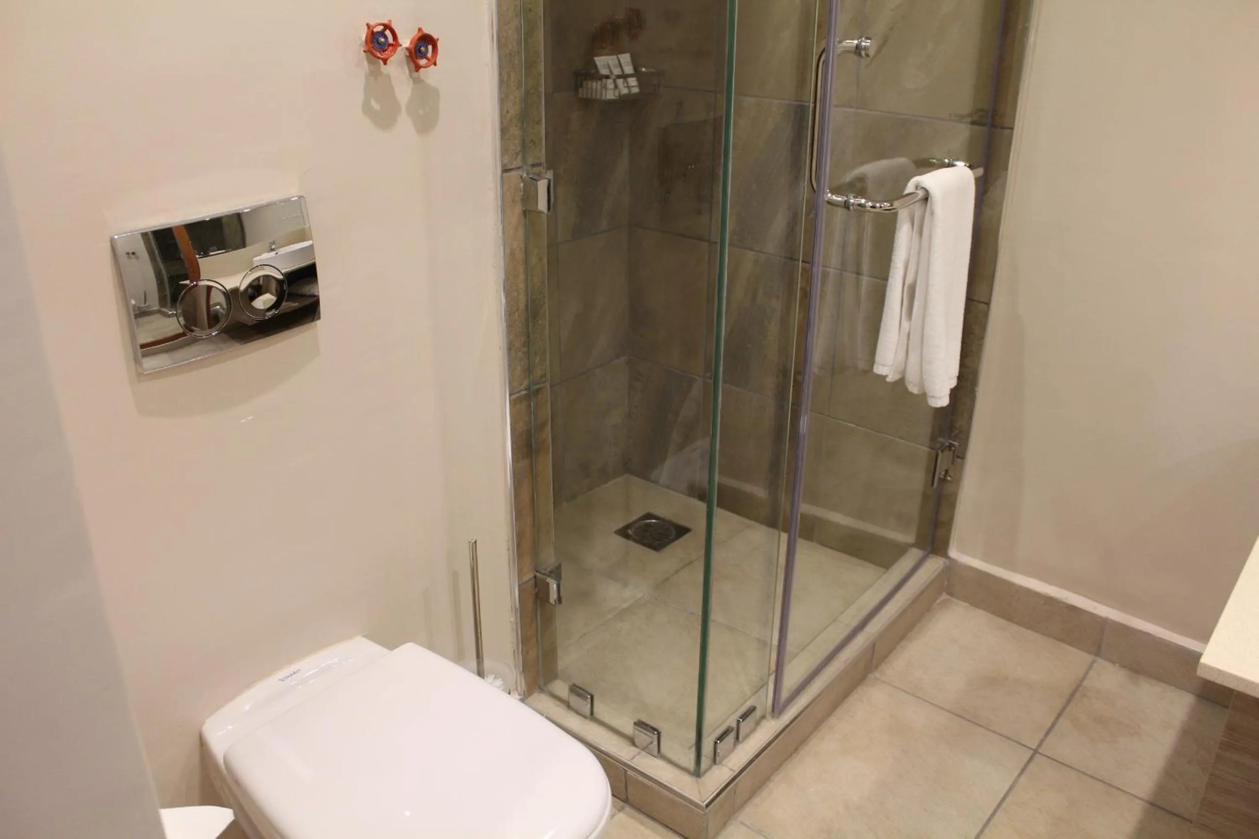 Bathroom in Hillpark Hotel