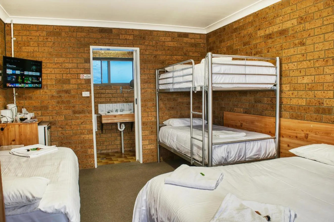 Bed in Deepwater Hotel