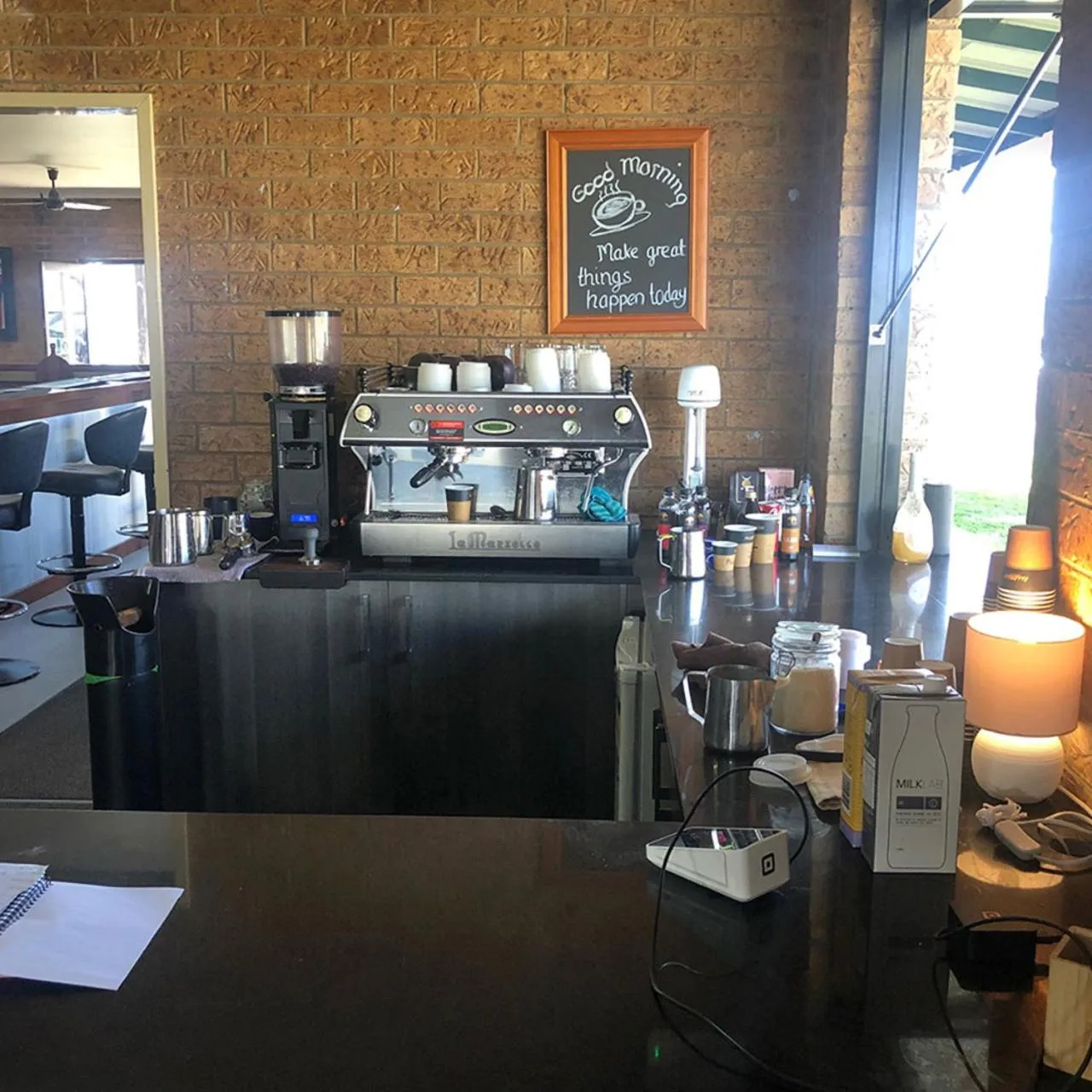 Food and drinks in Deepwater Hotel