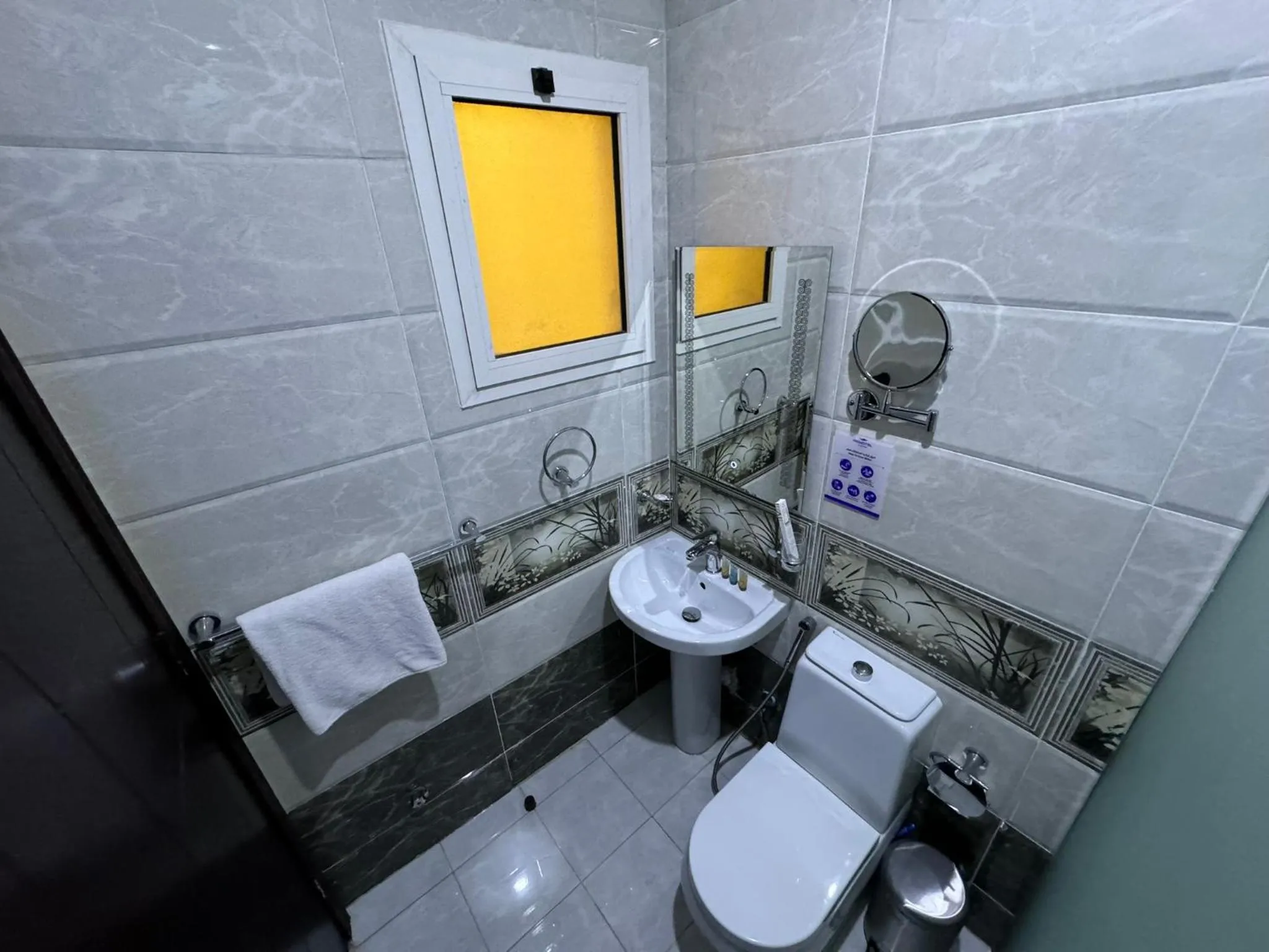 Shower in PRIMOTEL Suites As Salamah