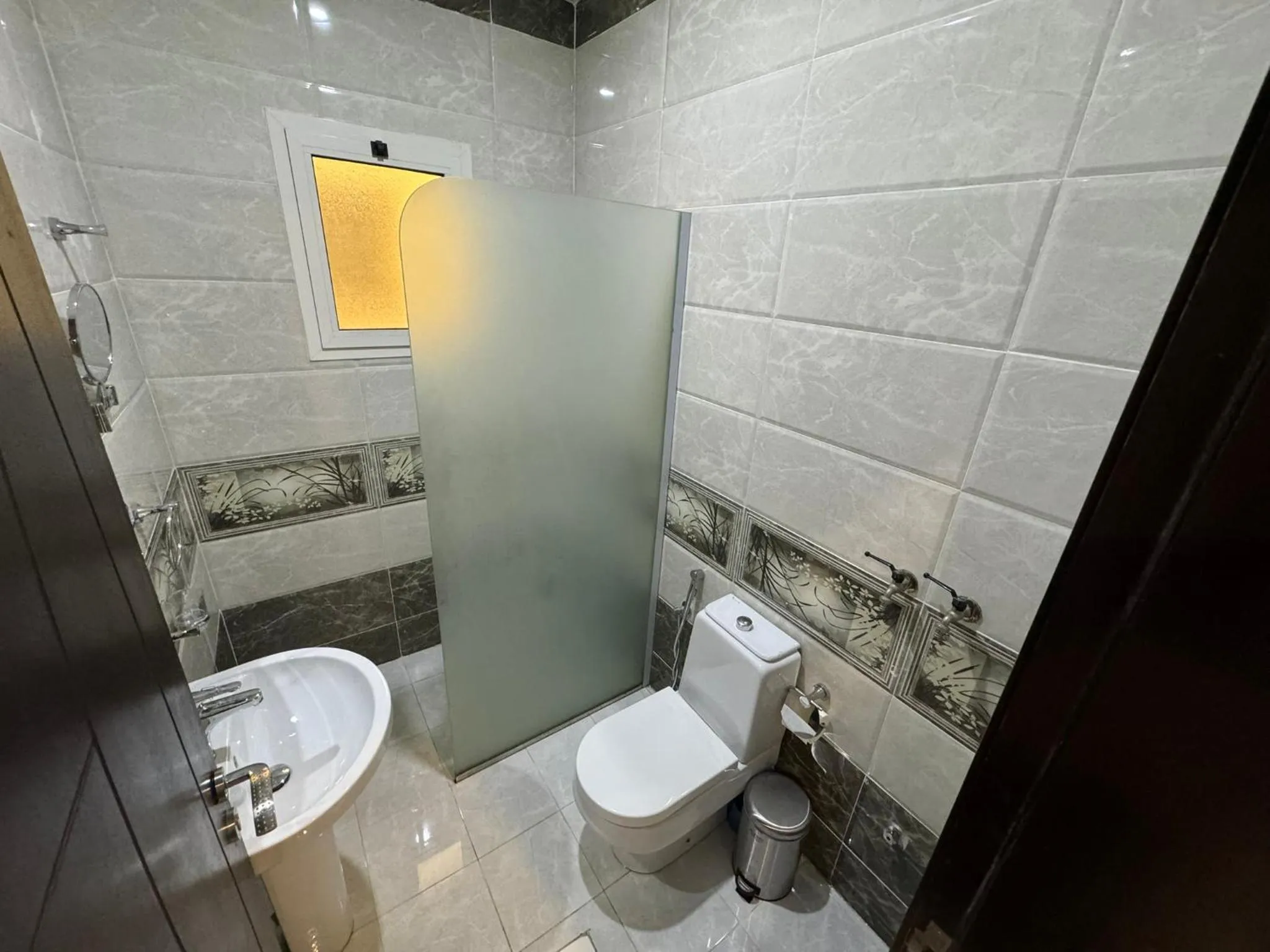 Toilet in PRIMOTEL Suites As Salamah