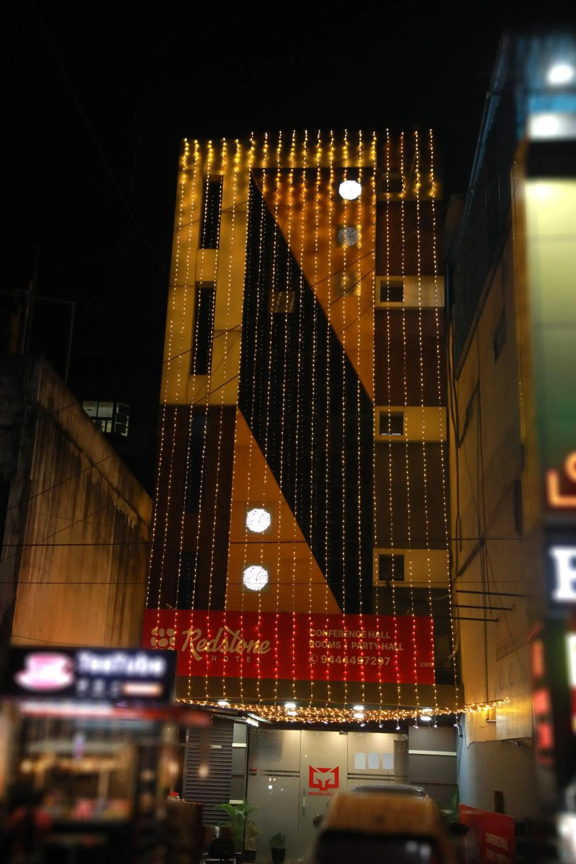 Property building in Redstone Hotel - Near US Consulate Nungambakkam