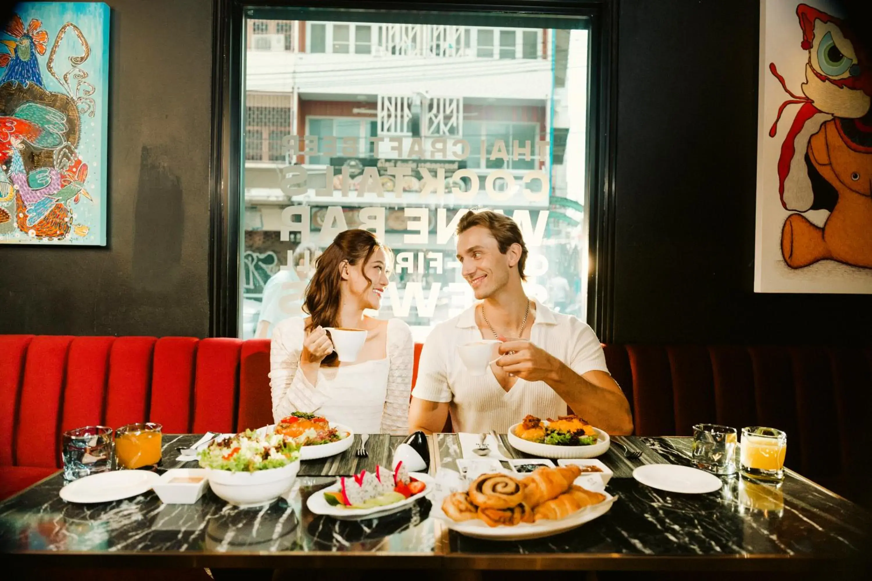 Restaurant/places to eat in The Gravitique Hotel Khaosan Restaurant/places to eat in The Gravitique Hotel Khaosan