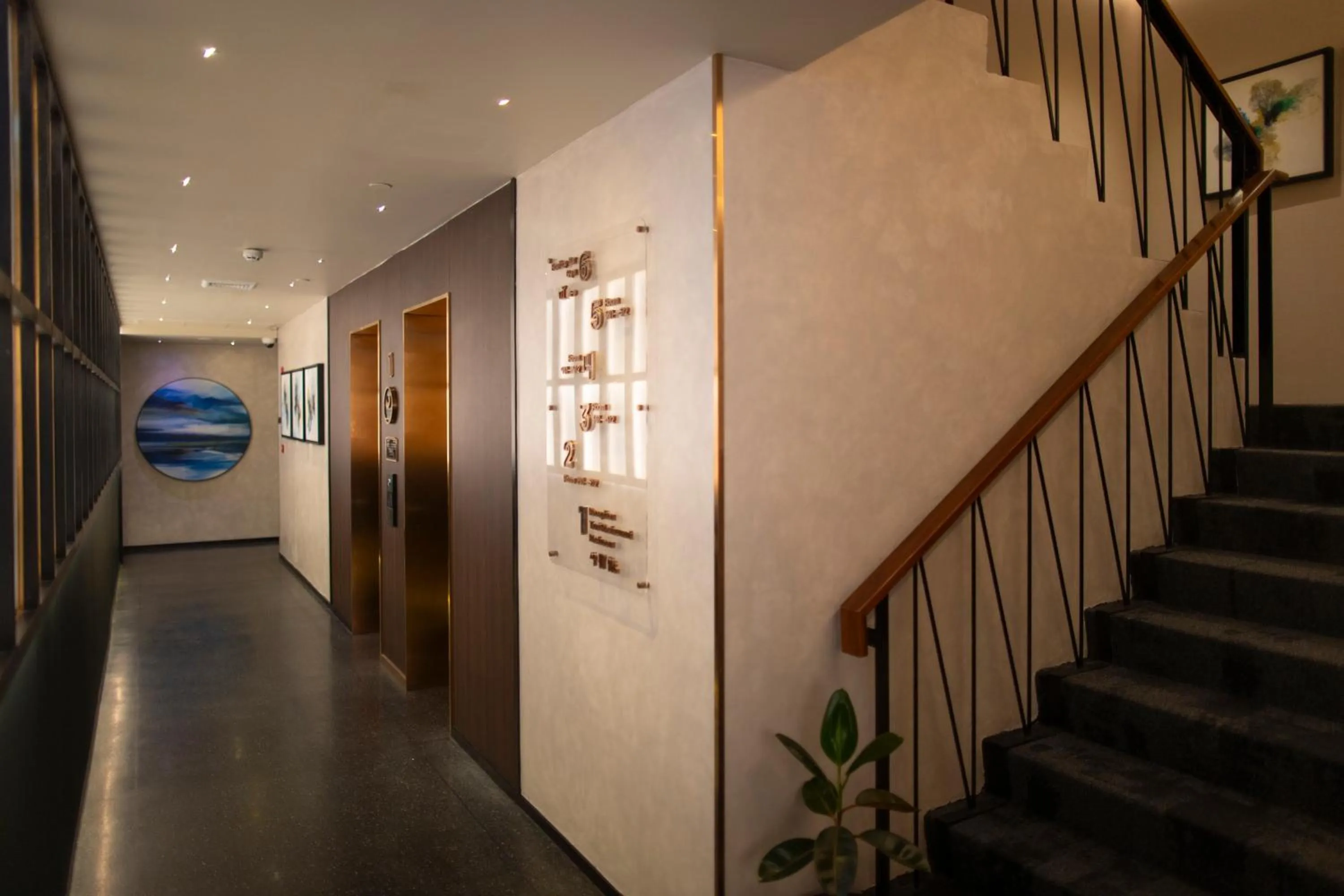 Lobby or reception in The Gravitique Hotel Khaosan