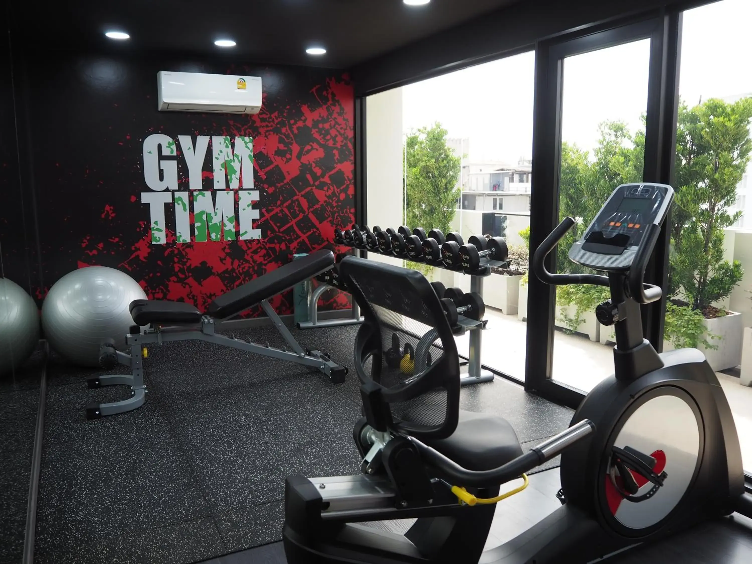 Fitness centre/facilities in The Gravitique Hotel Khaosan Fitness centre/facilities in The Gravitique Hotel Khaosan