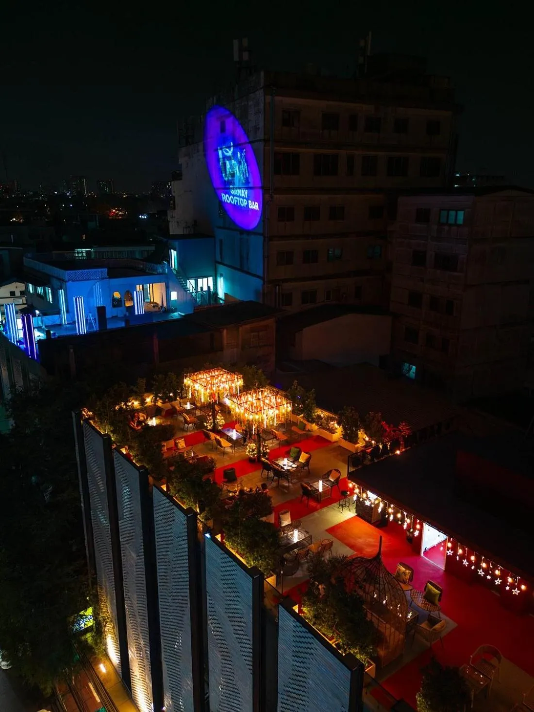 Lounge or bar in The Gravitique Hotel Khaosan