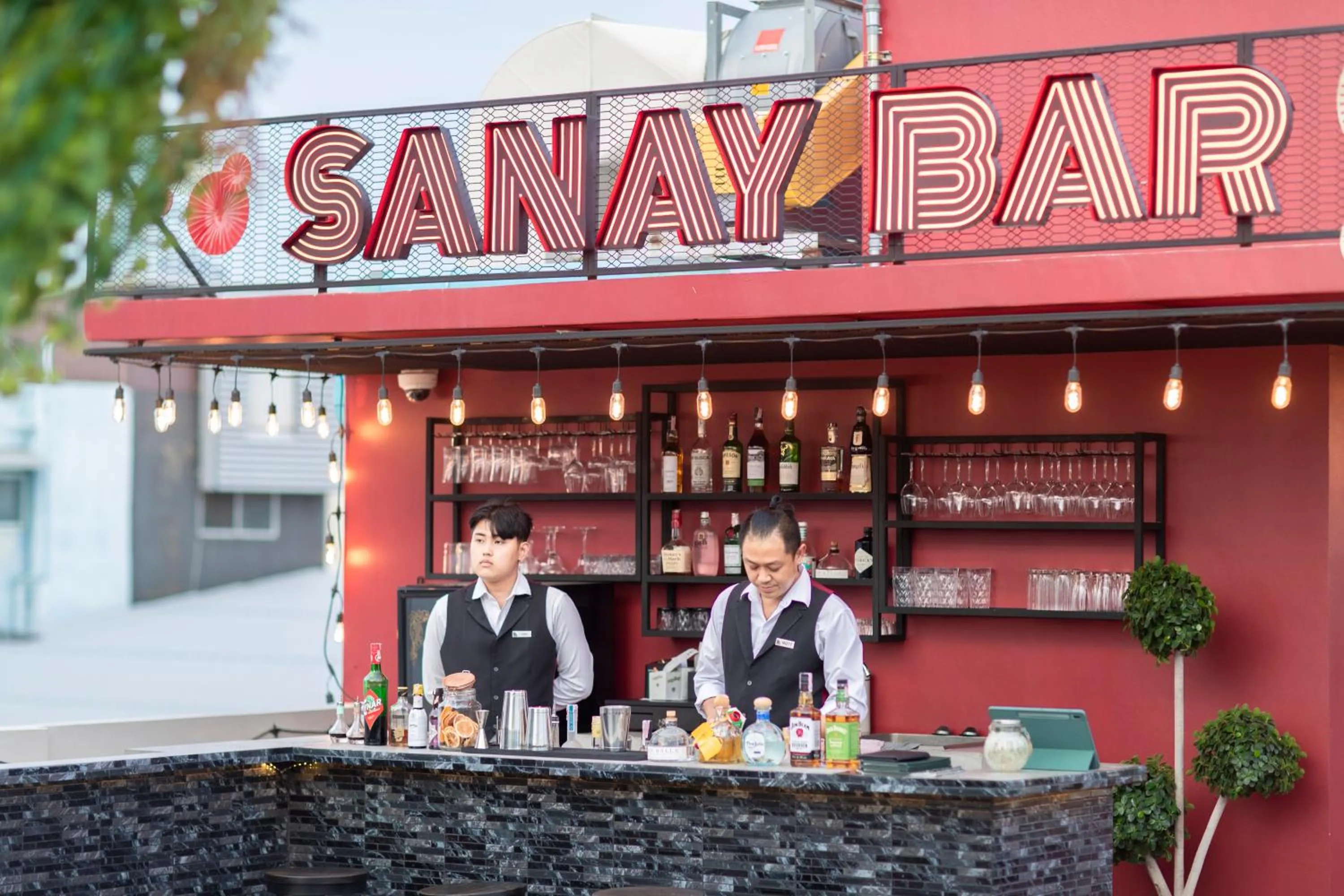 Lounge or bar in The Gravitique Hotel Khaosan