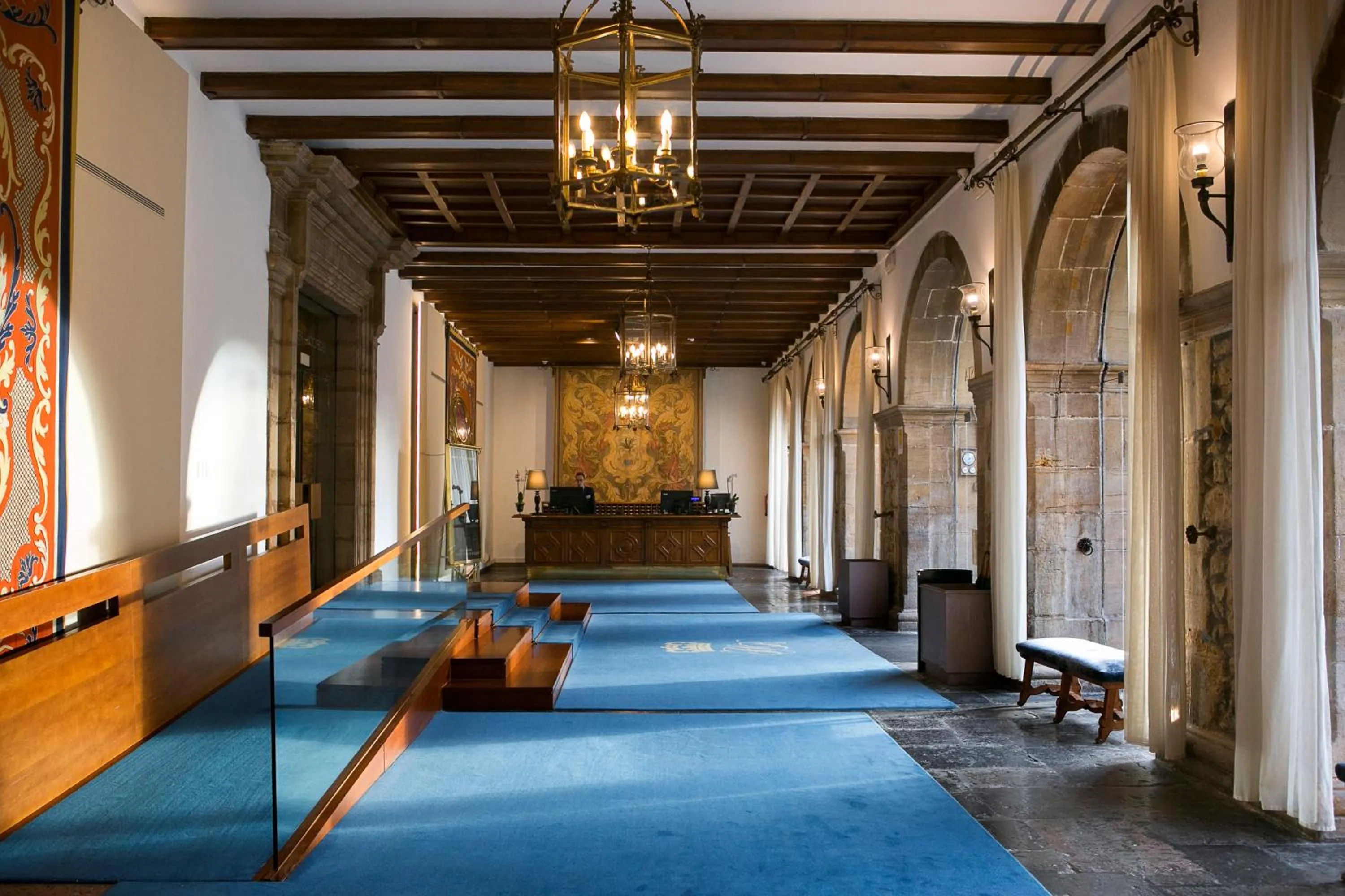 Facade/entrance, Bed in Eurostars Hotel de la Reconquista
