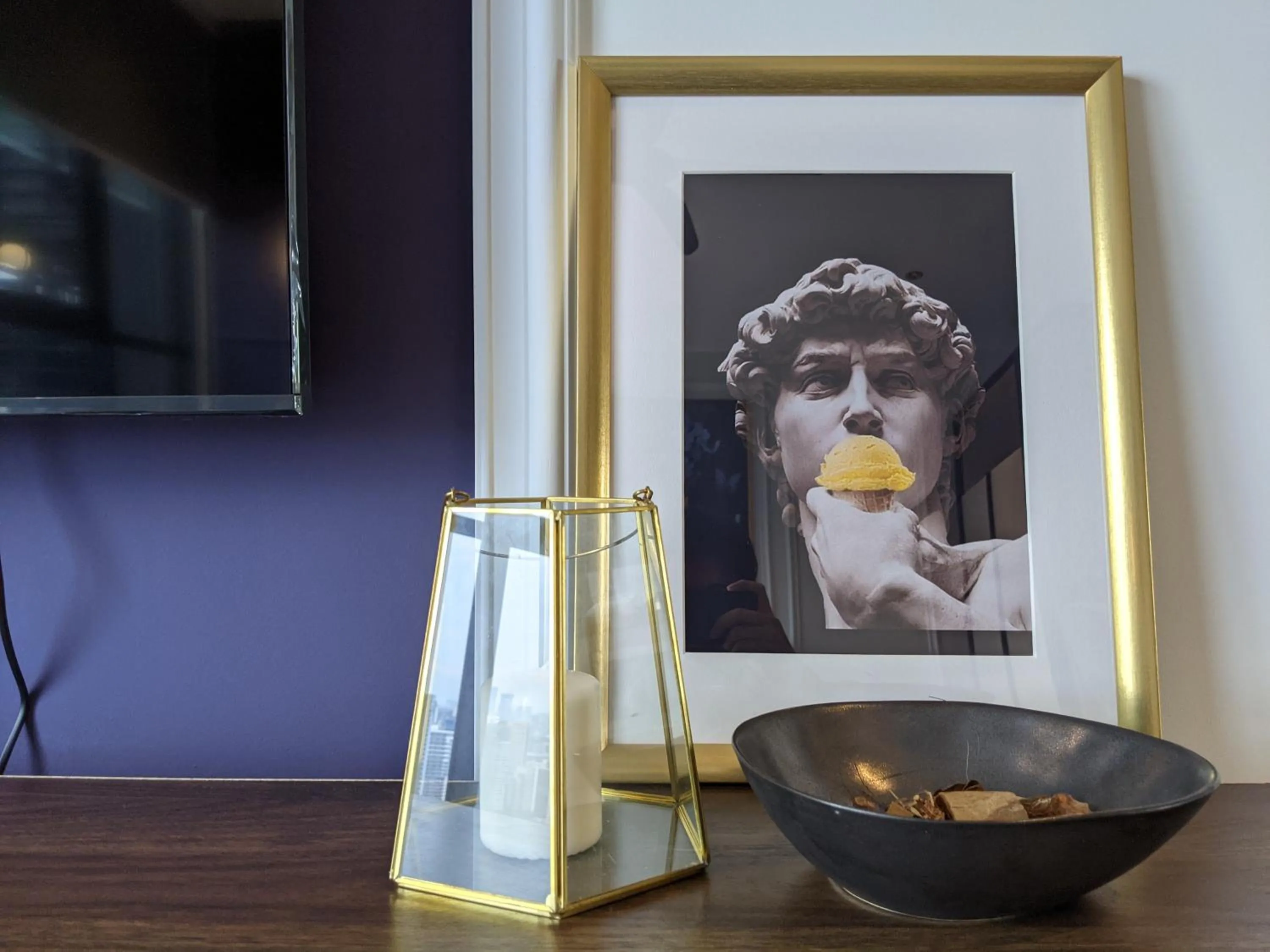 Decorative detail in Scarletz Suites KLCC by Mana-Mana