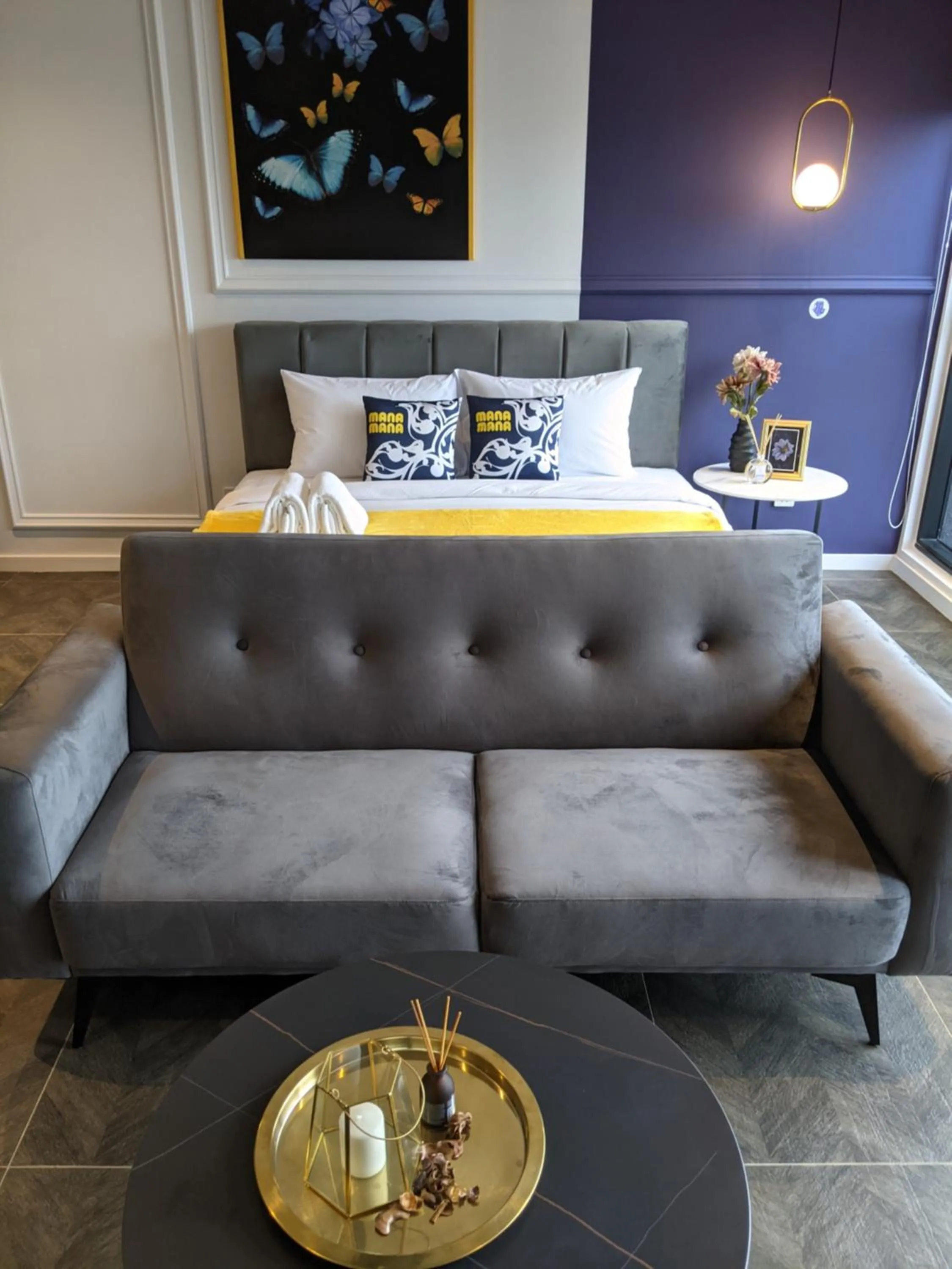 Bed in Scarletz Suites KLCC by Mana-Mana