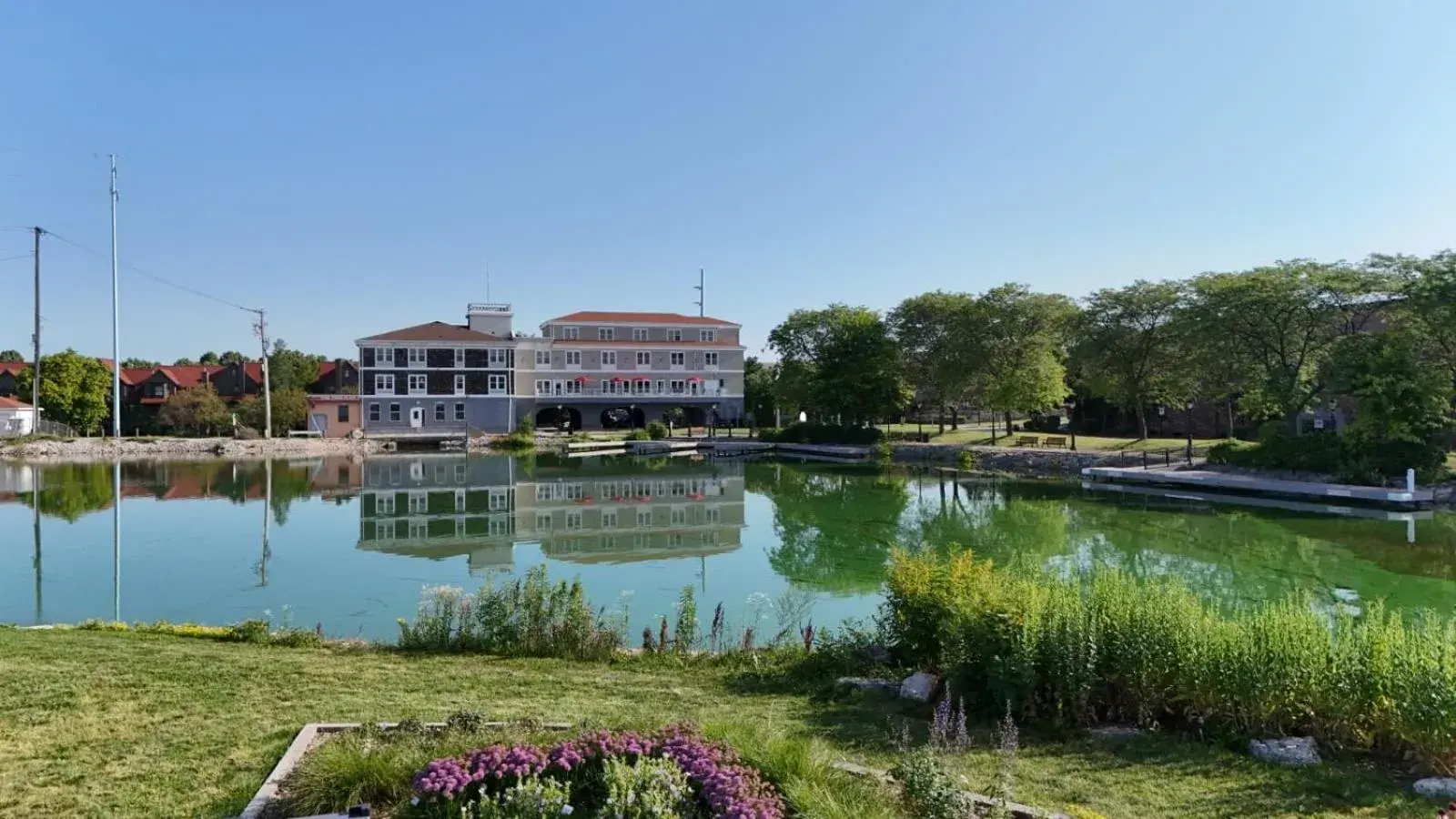 Property building in Nuk's Executive Suites Property building in Nuk's Executive Suites