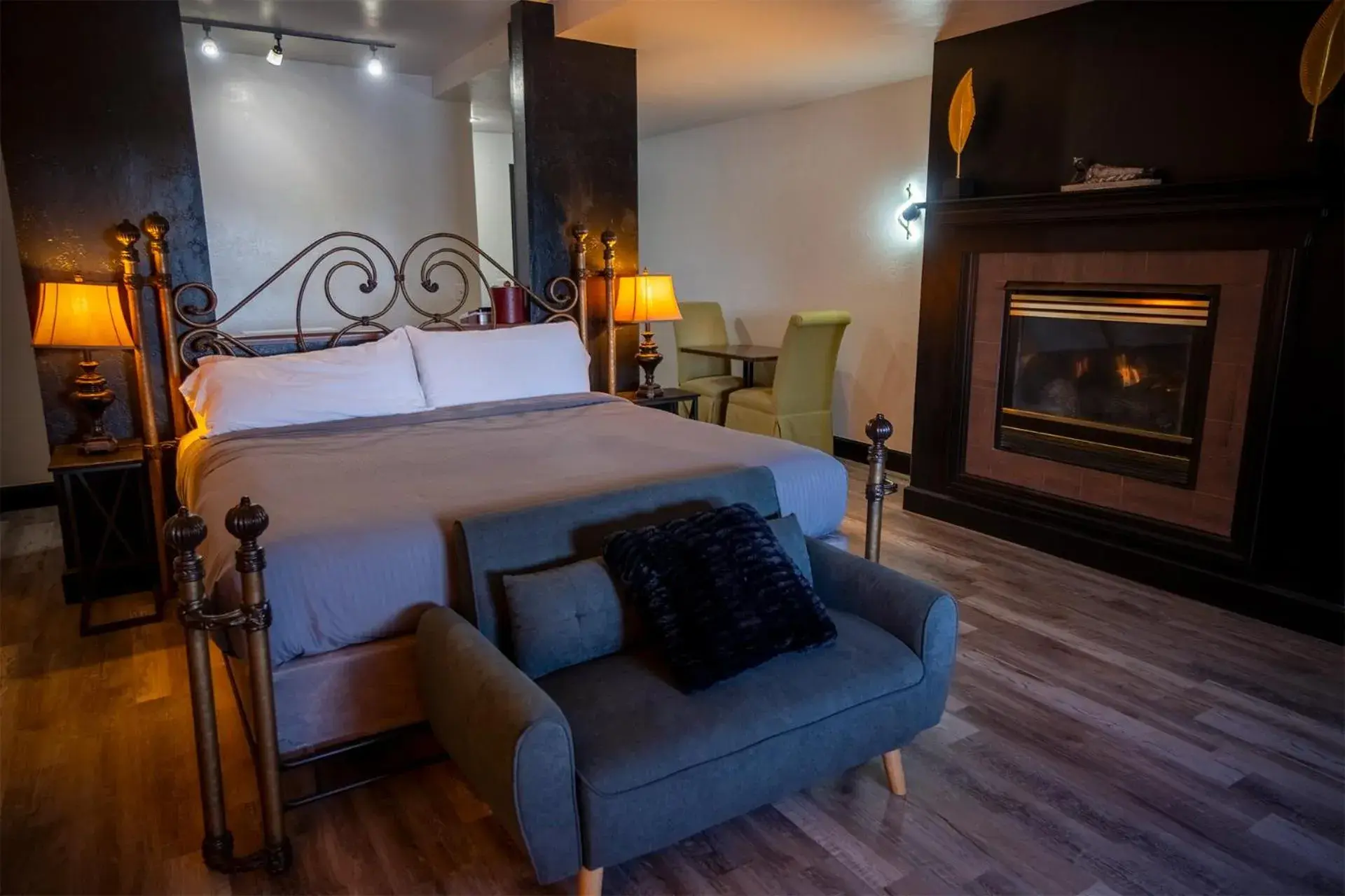 Bedroom, Bed in Nuk's Executive Suites Bedroom, Bed in Nuk's Executive Suites