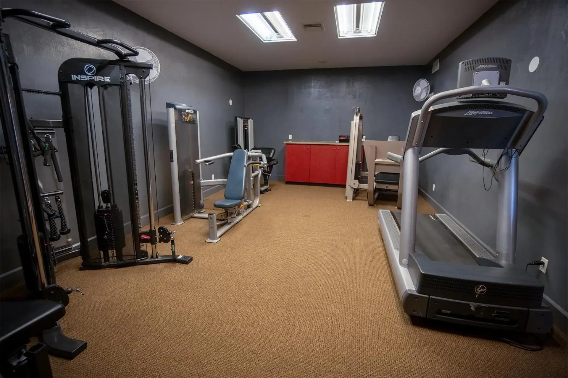 Fitness centre/facilities in Nuk's Executive Suites Fitness centre/facilities in Nuk's Executive Suites