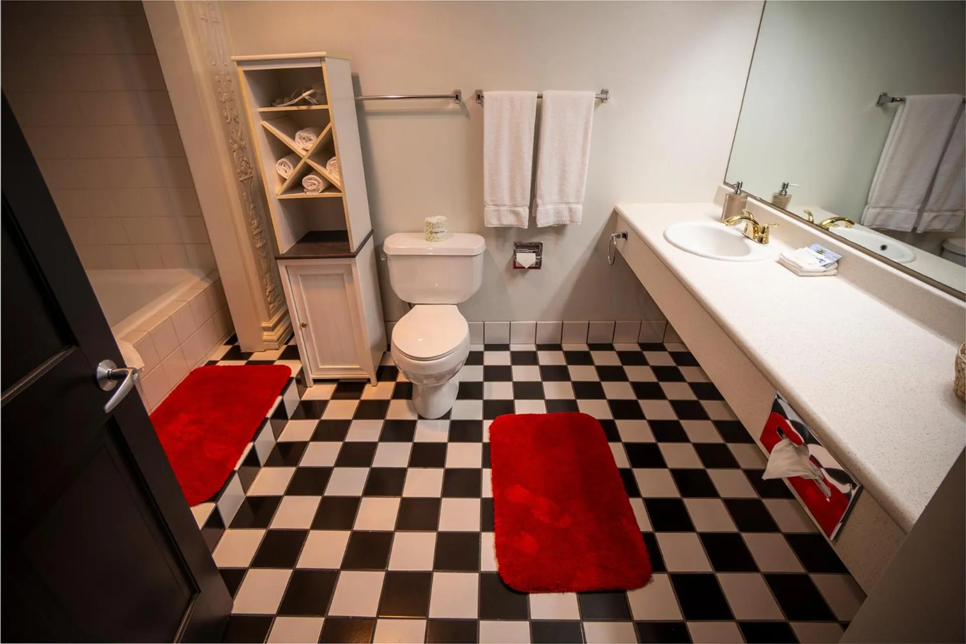 Shower in Nuk's Executive Suites