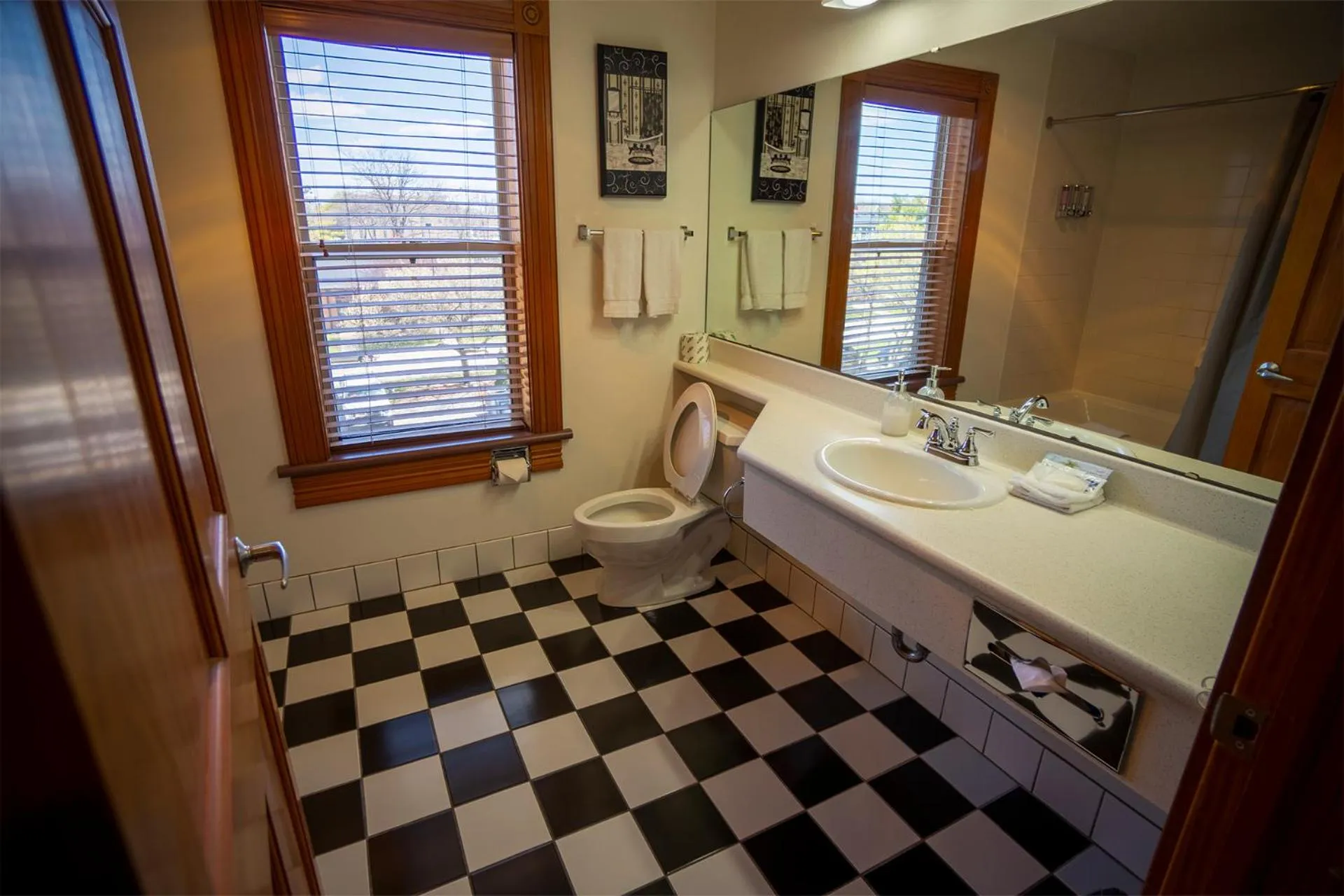 Toilet in Nuk's Executive Suites