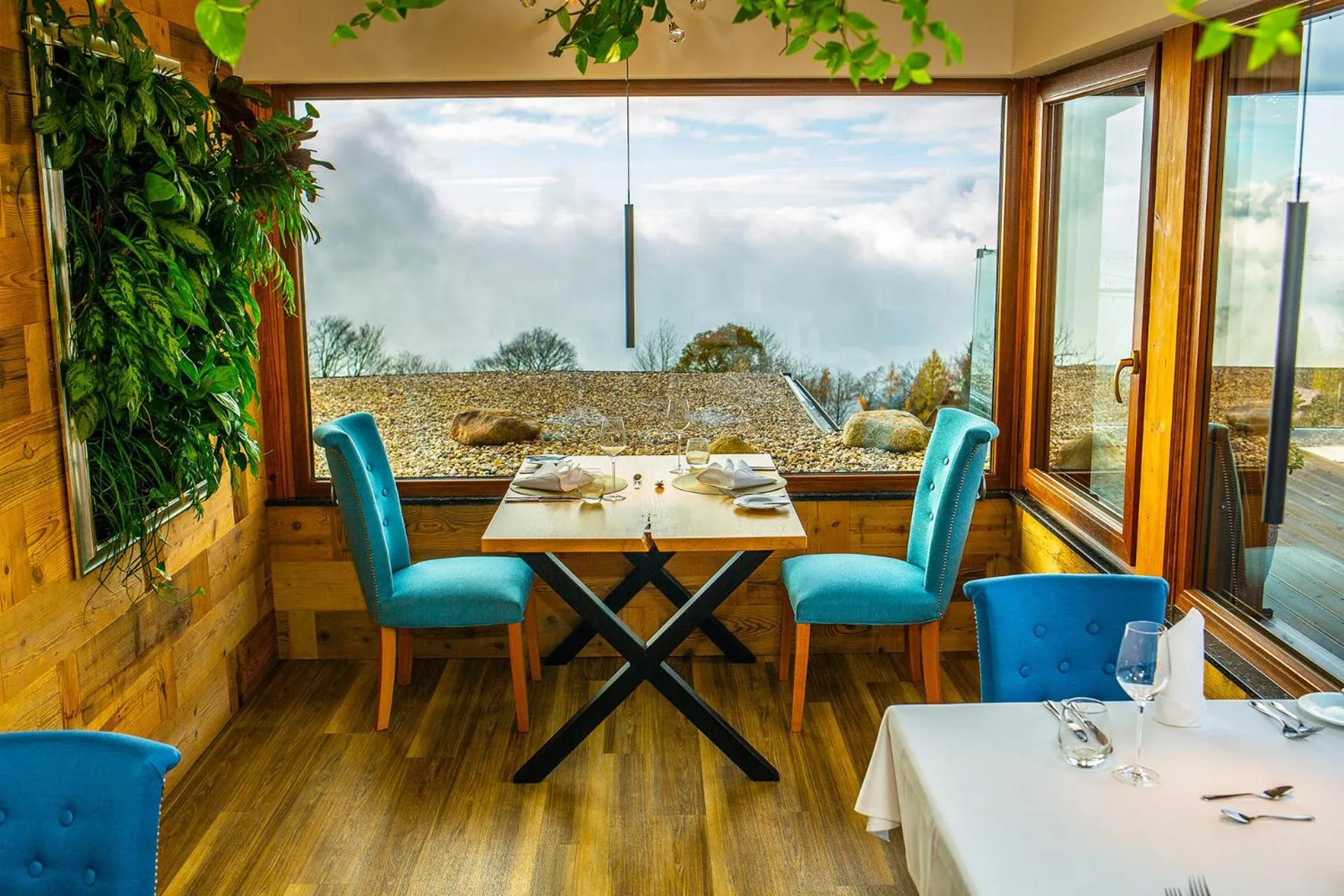 Restaurant/places to eat in Wellness hotel V Nebi