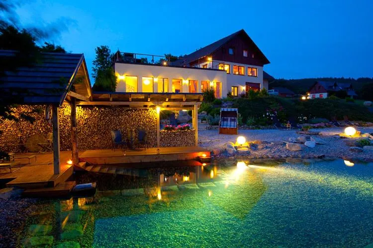 Facade/entrance in Wellness hotel V Nebi