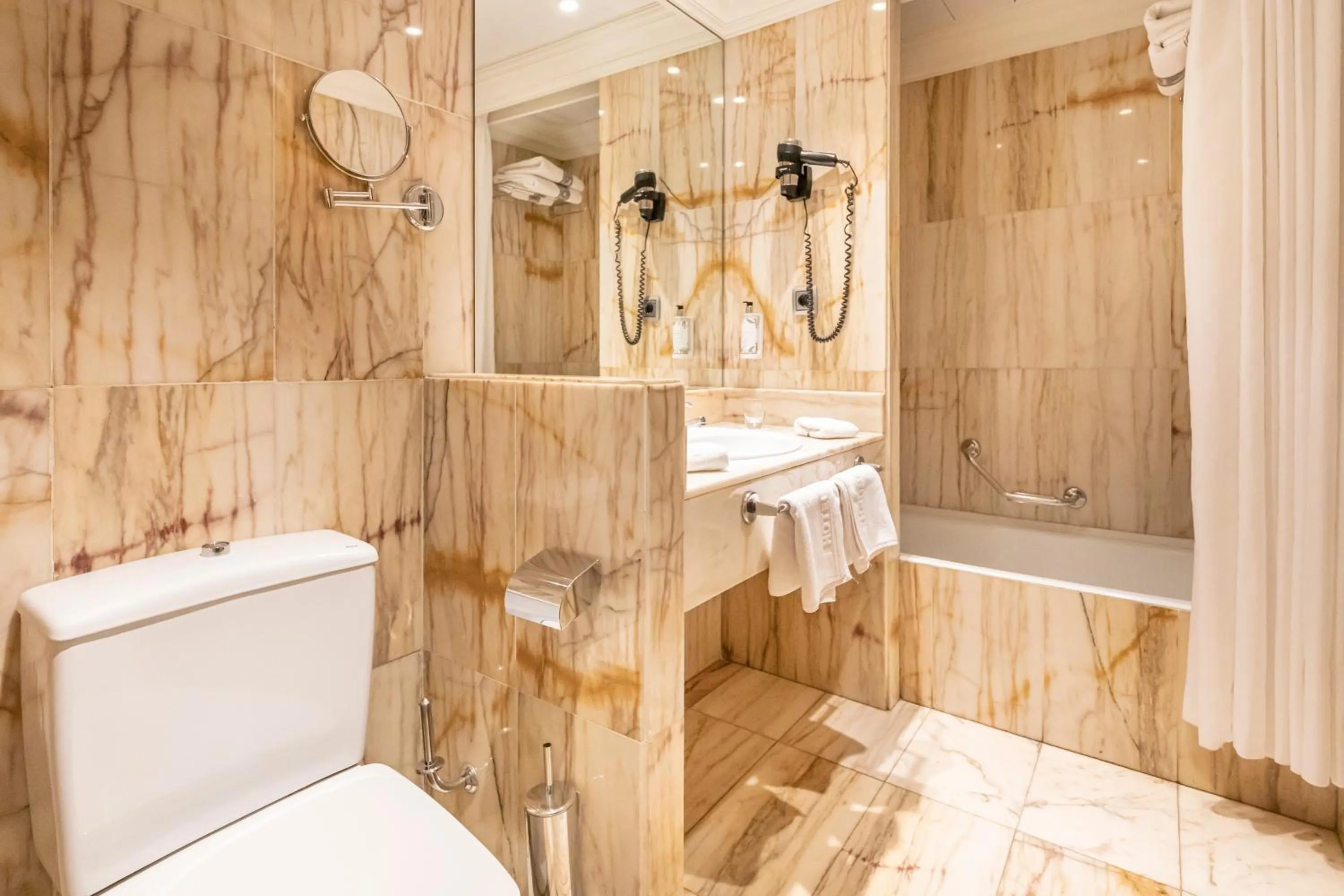 Bathroom in Habitus Hotel Europa