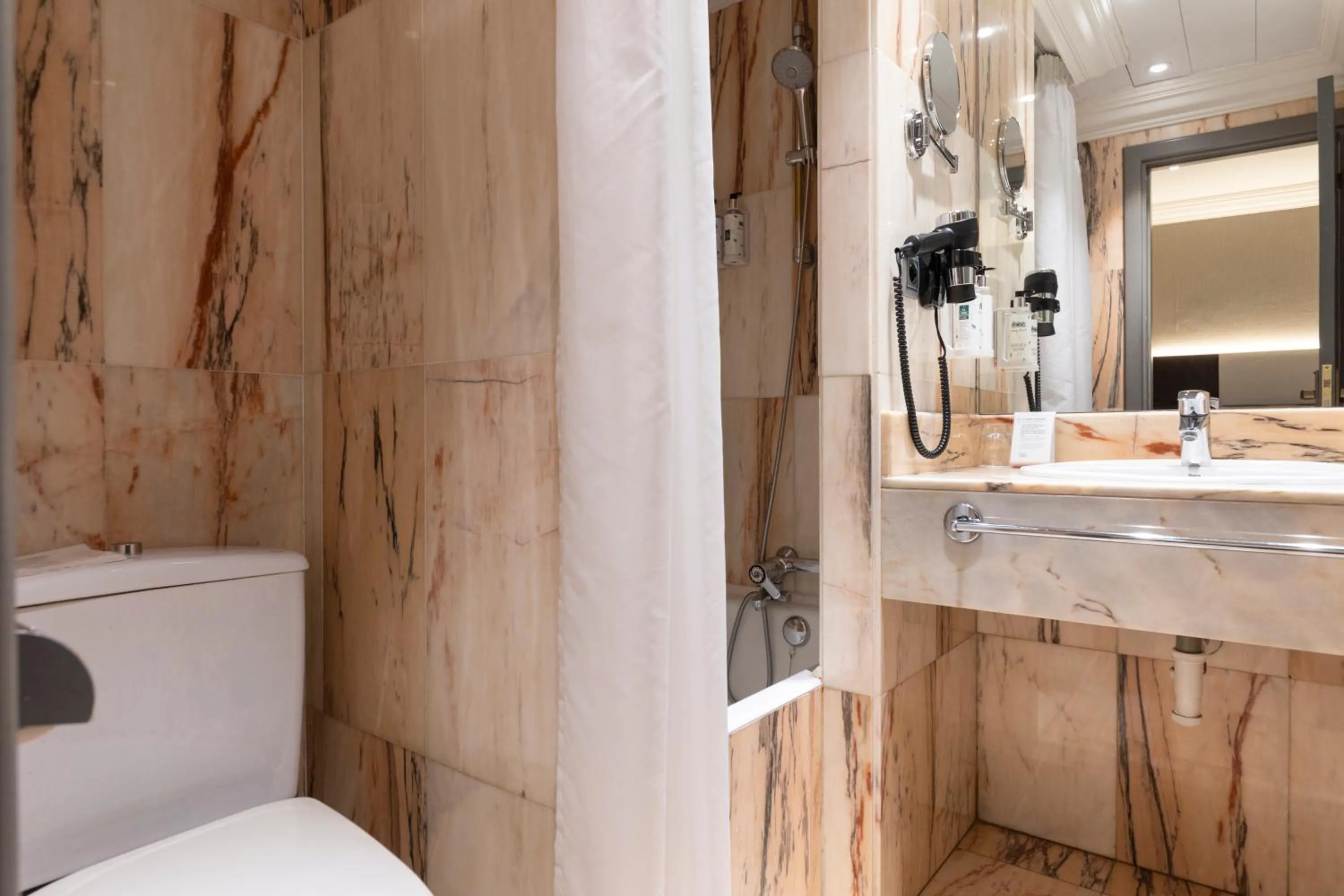 Bathroom in Habitus Hotel Europa